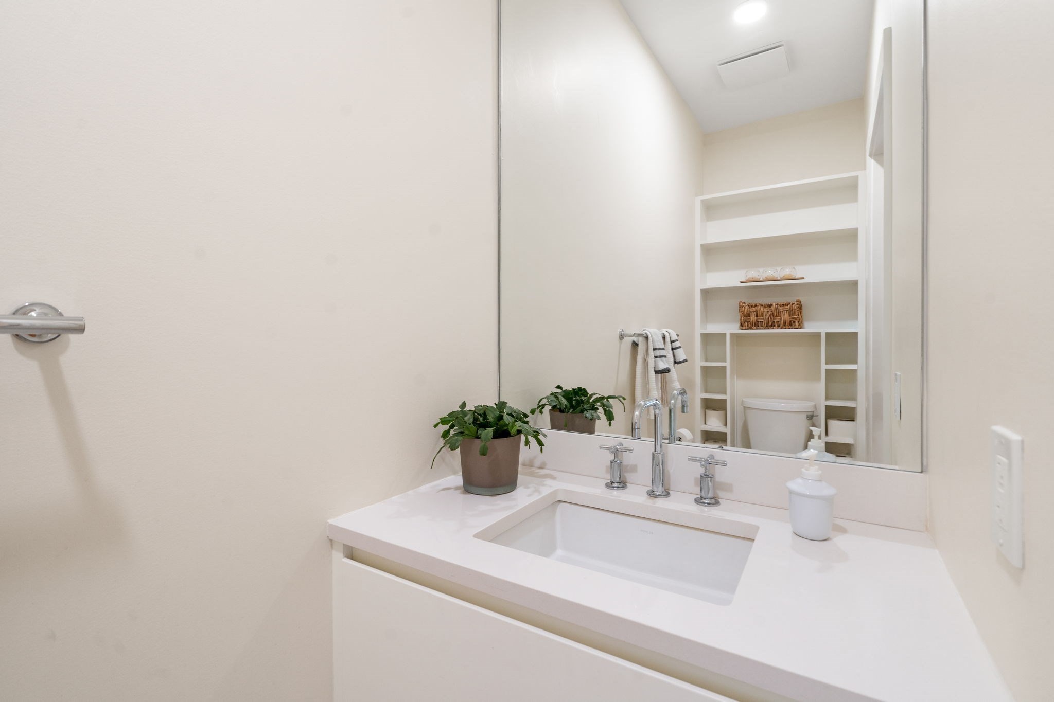 191 Washington Street # 518 Property Photo 13