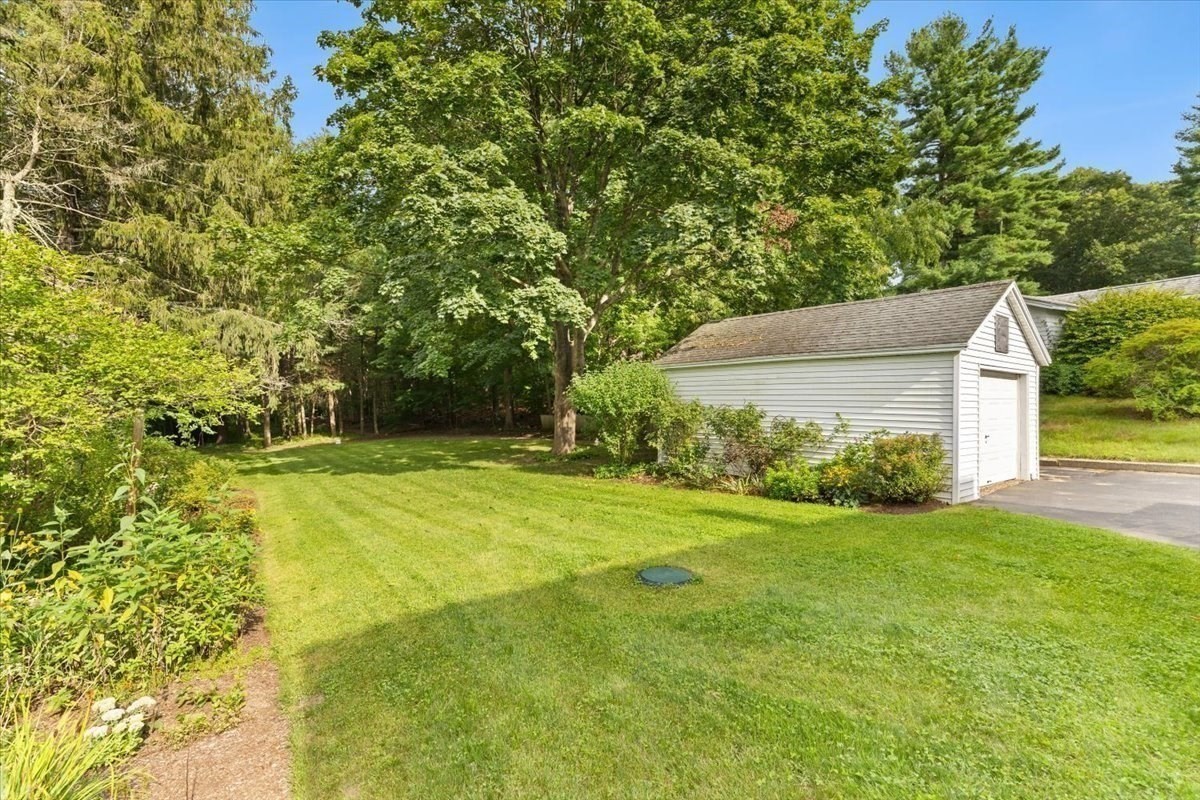 48 Davis St Property Photo 8