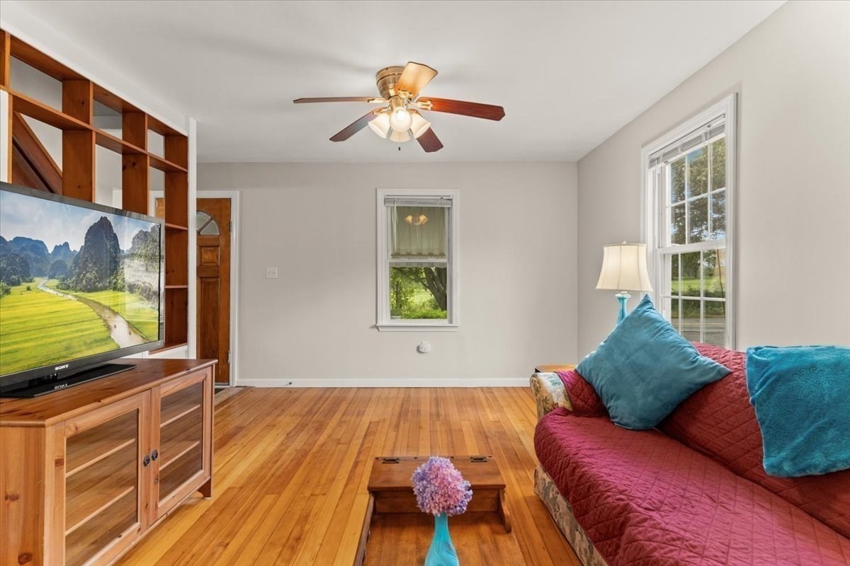 48 Davis St Property Photo 24