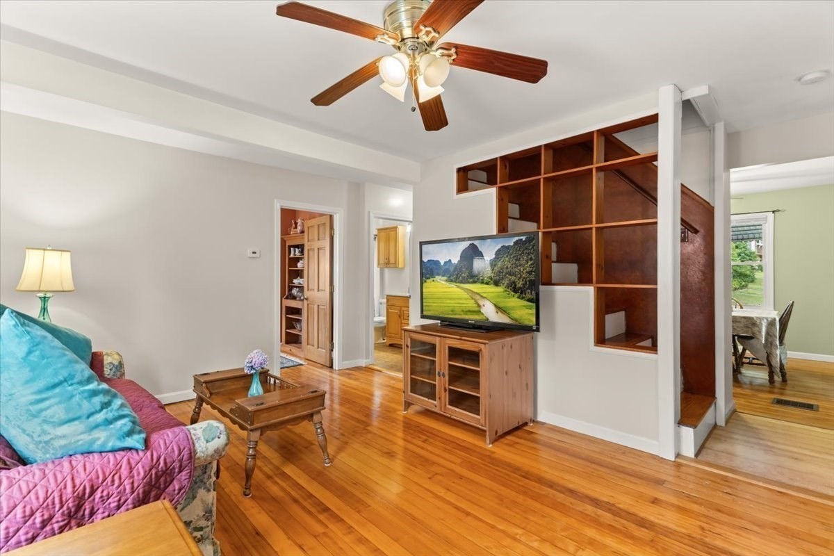 48 Davis St Property Photo 26