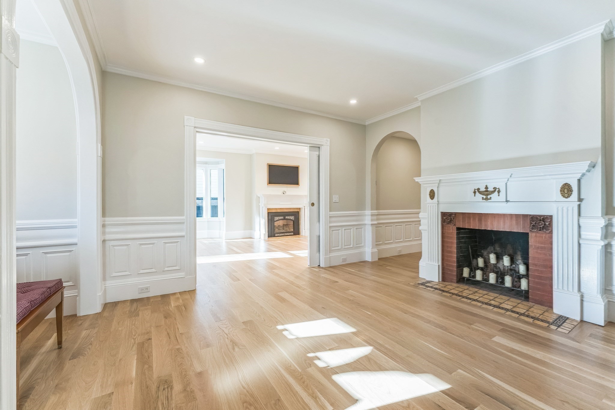 220 Aspinwall Ave Property Photo 11
