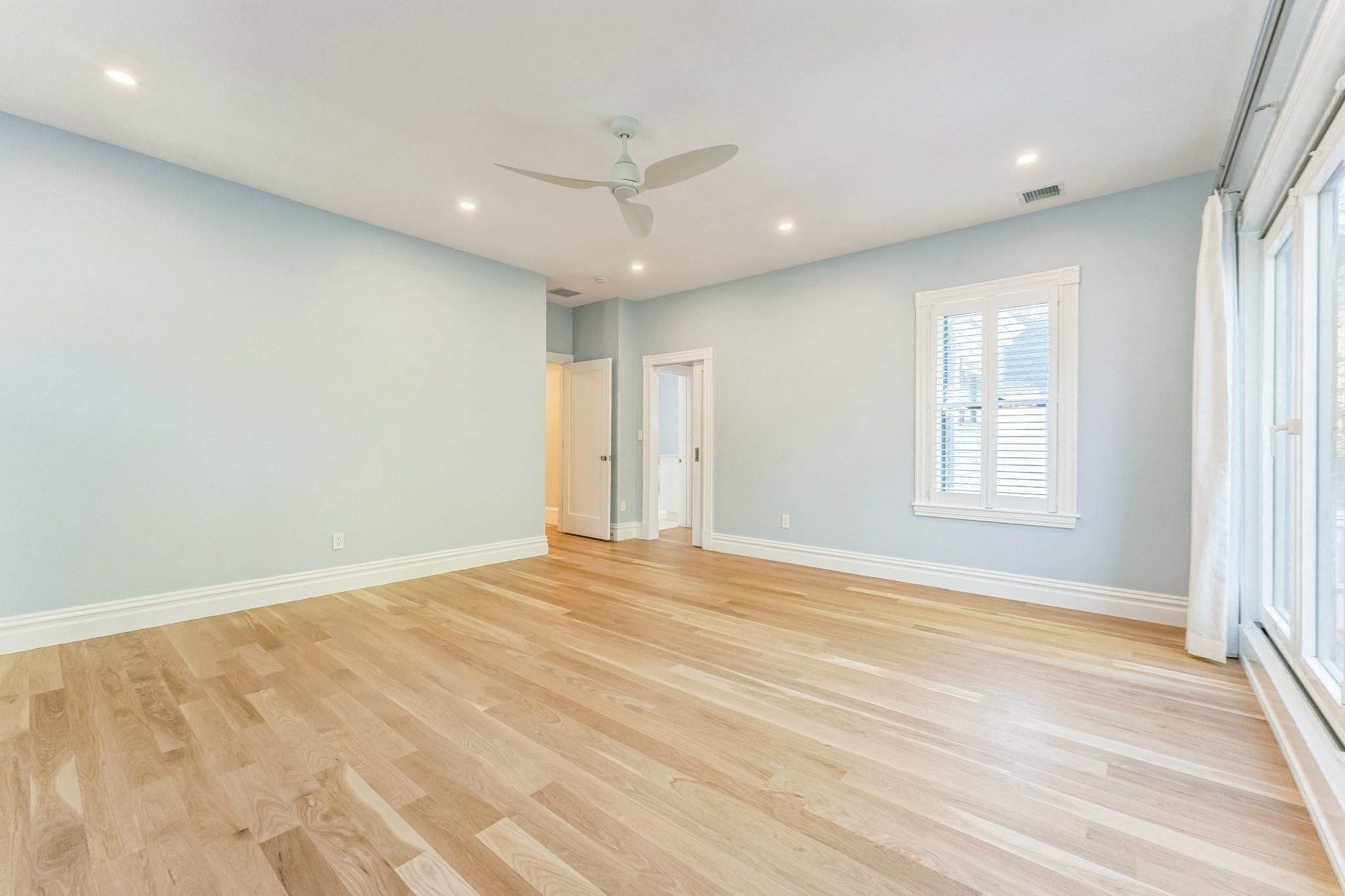 220 Aspinwall Ave Property Photo 18
