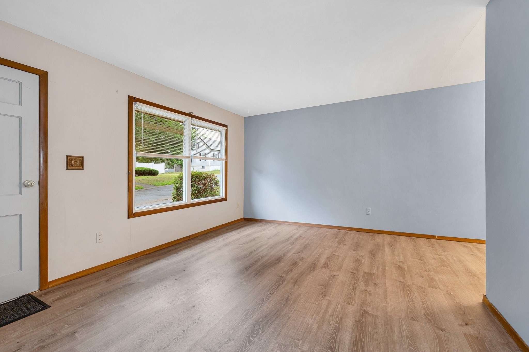 122 Fetherston Ave Property Photo 3