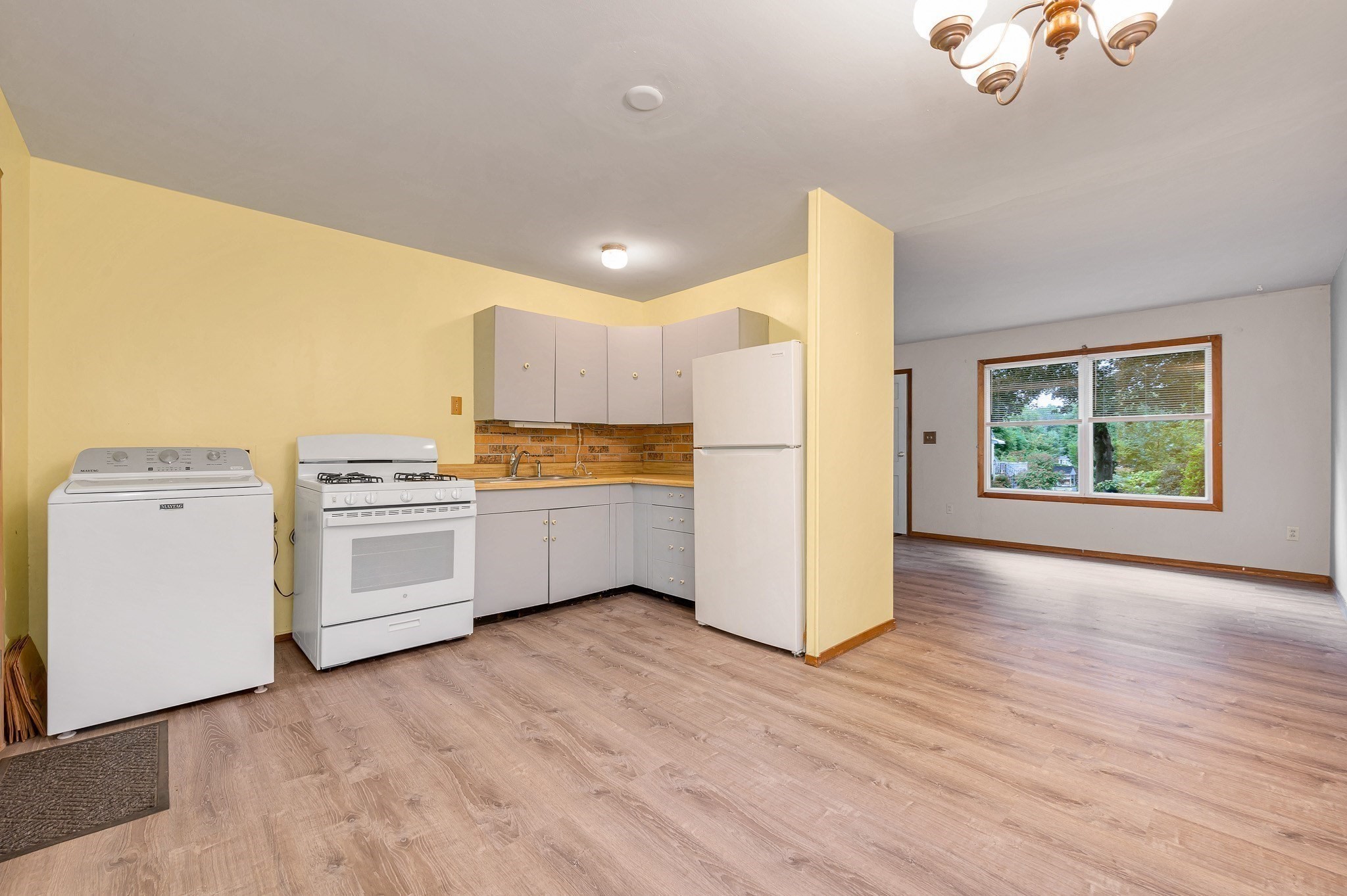 122 Fetherston Ave Property Photo 11