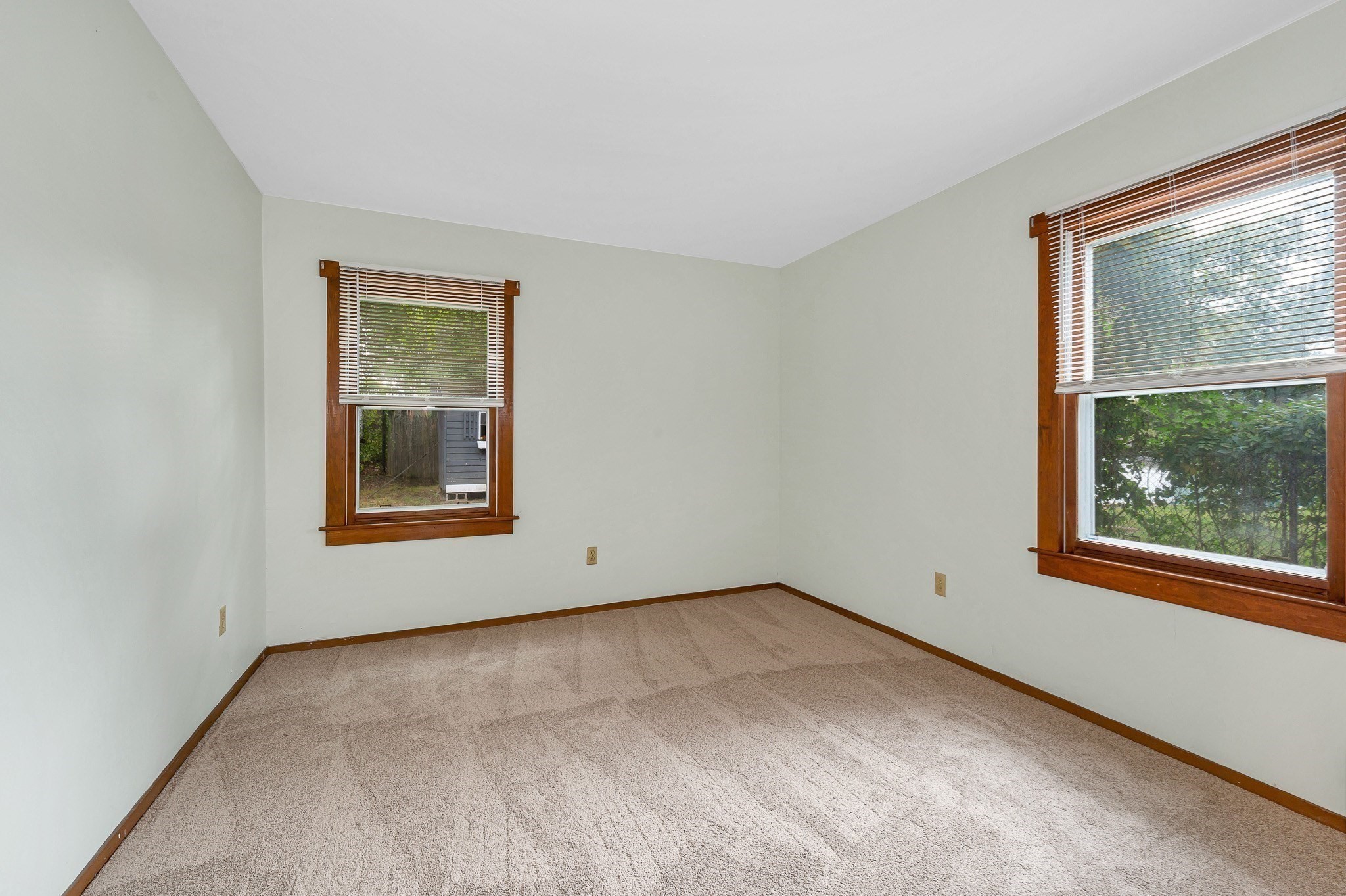 122 Fetherston Ave Property Photo 17