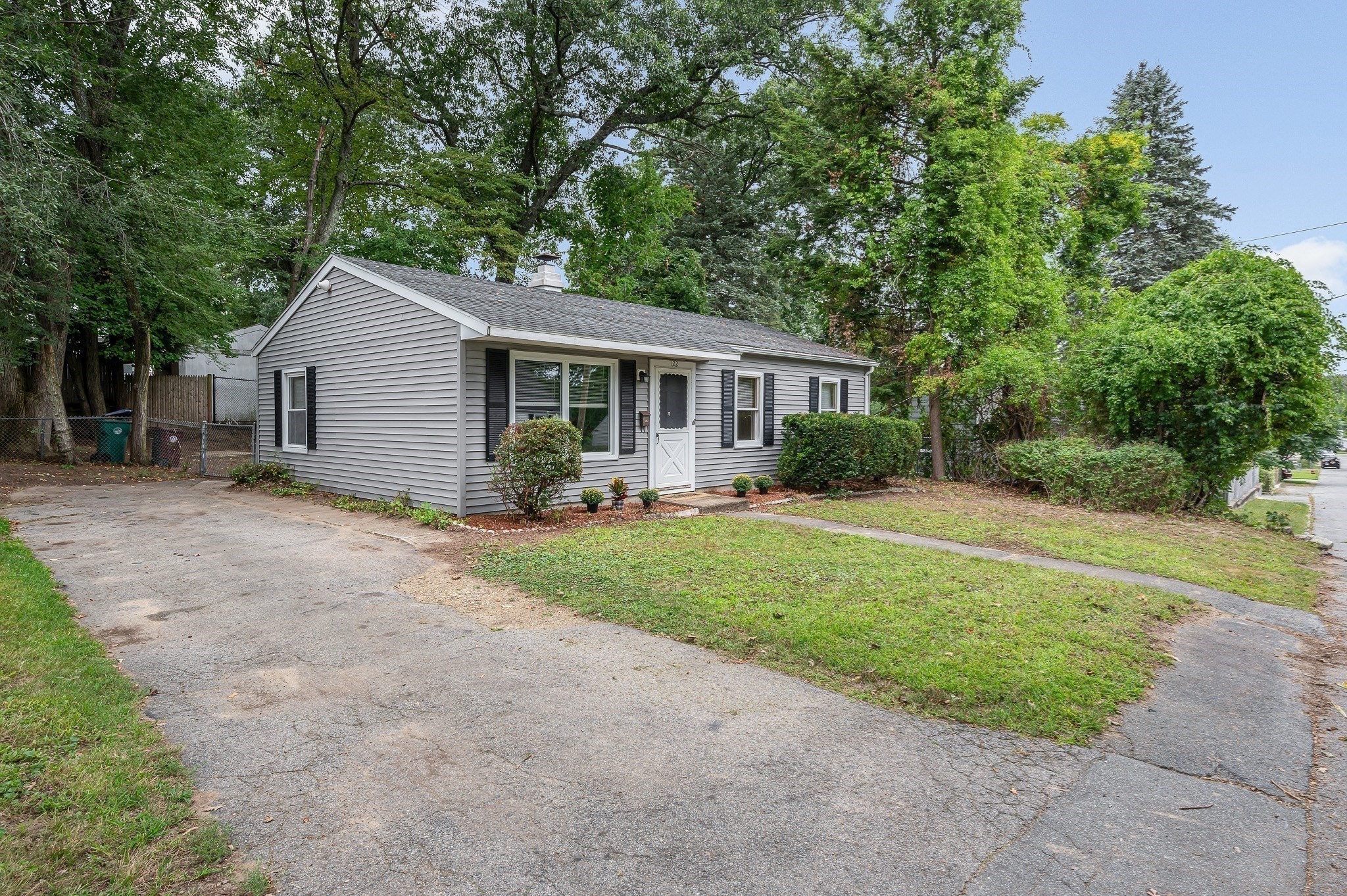 122 Fetherston Ave Property Photo 31