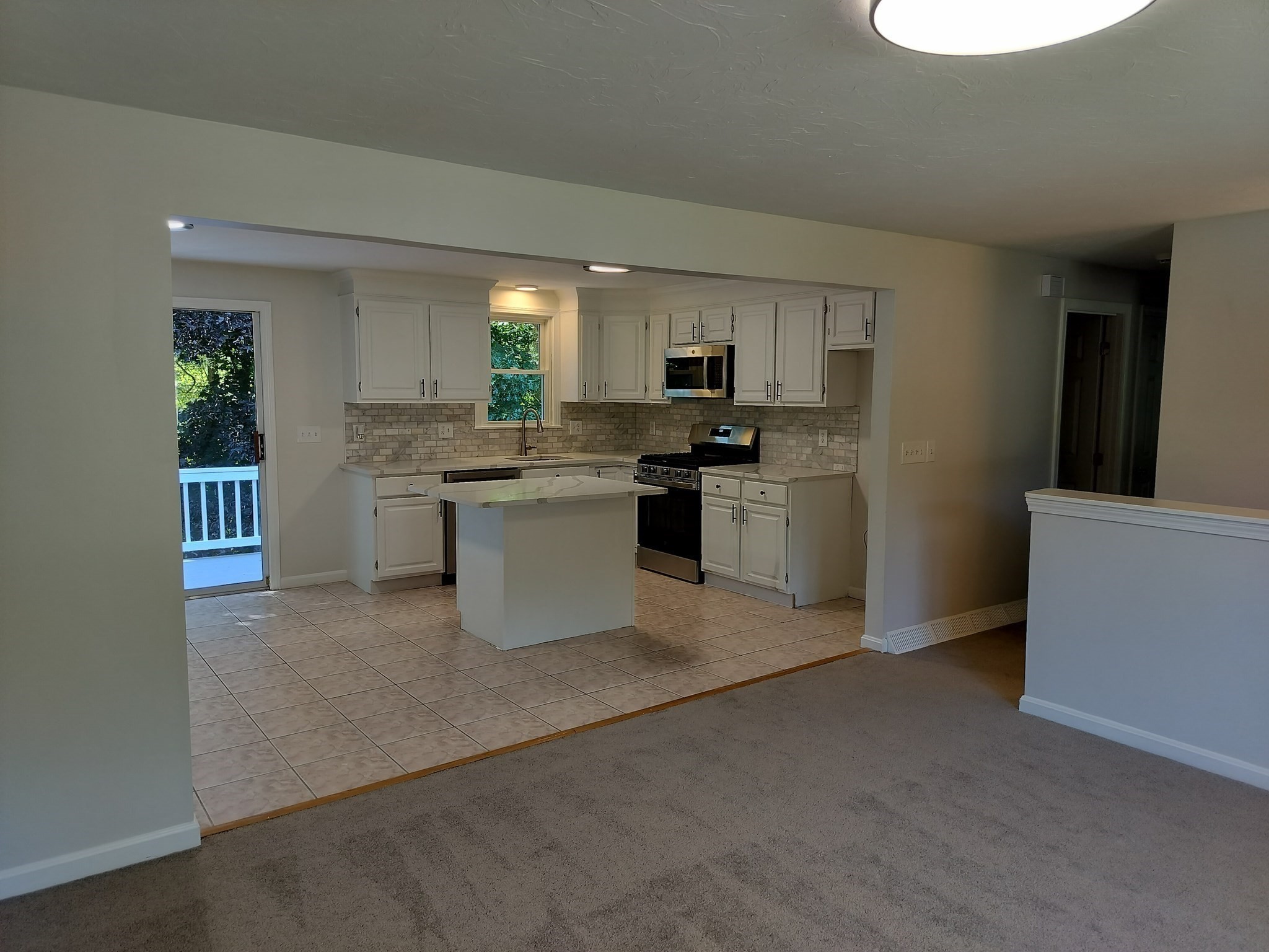 44 Jonathan Way Property Photo 5