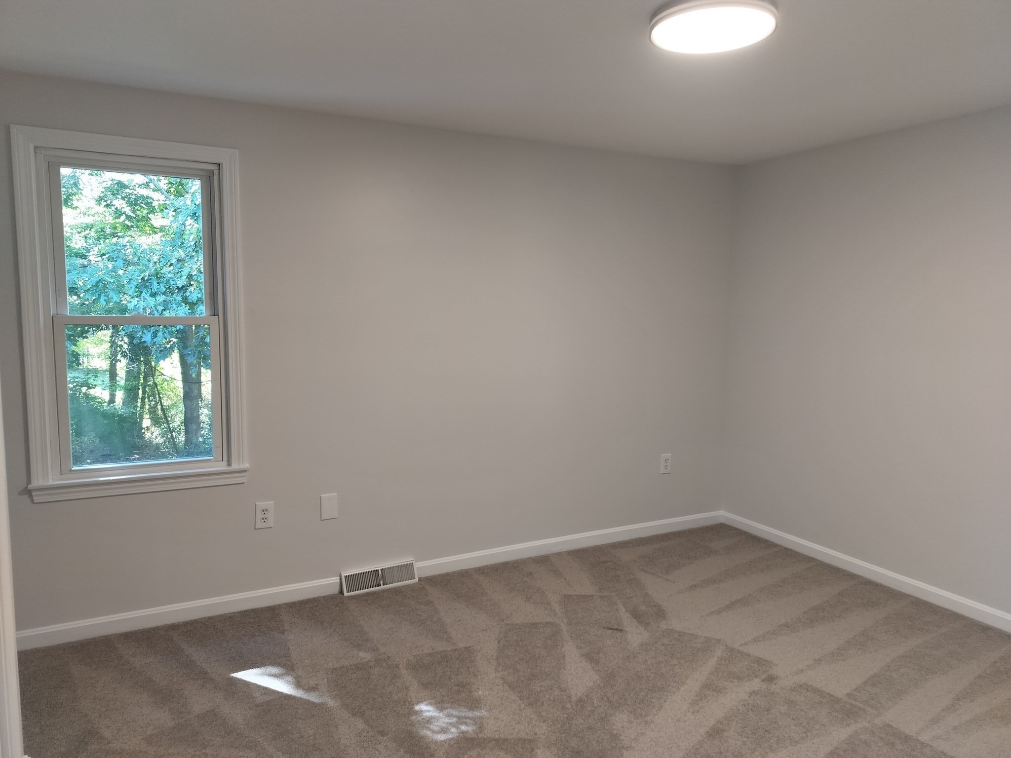 44 Jonathan Way Property Photo 16