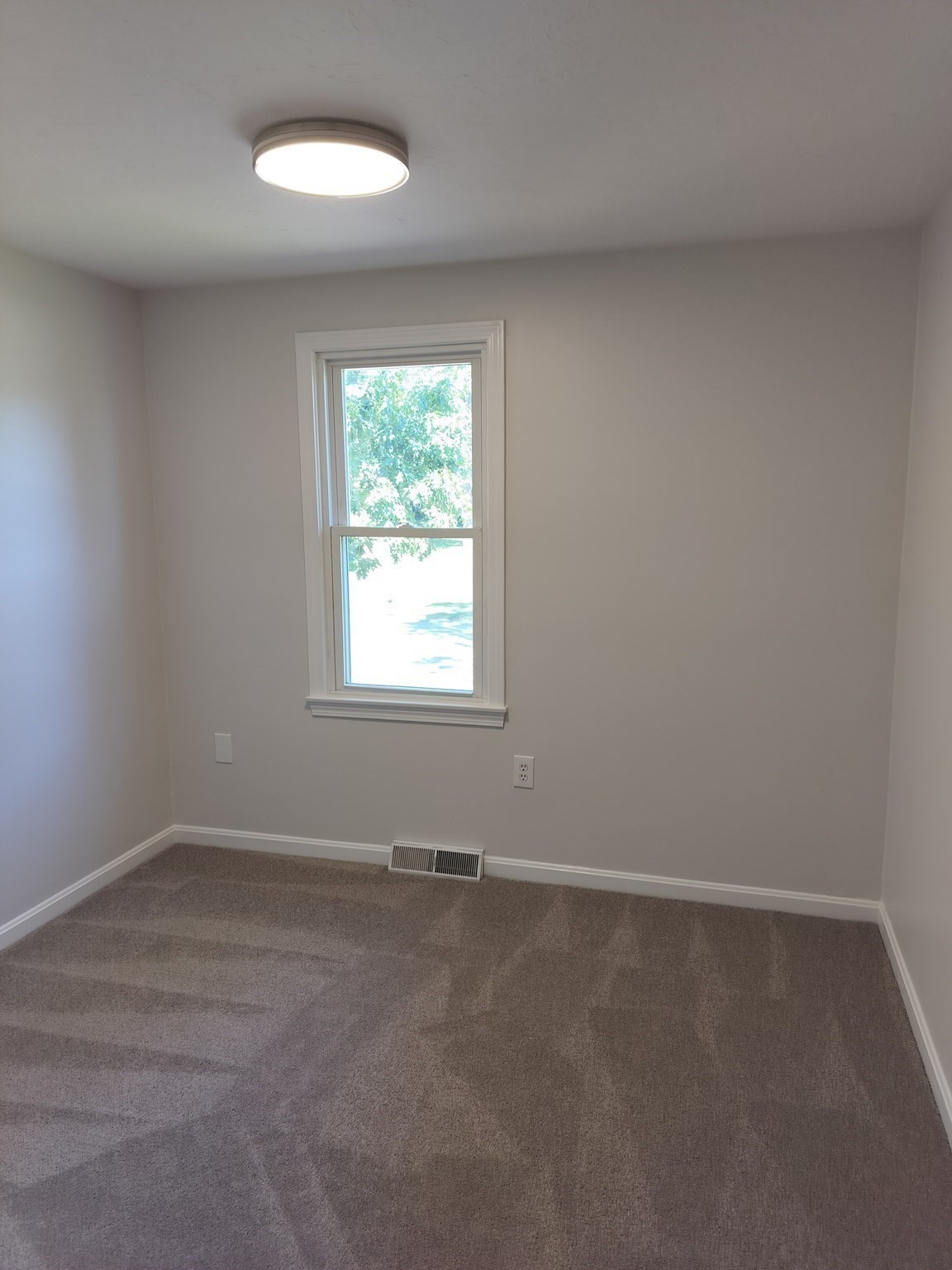 44 Jonathan Way Property Photo 18