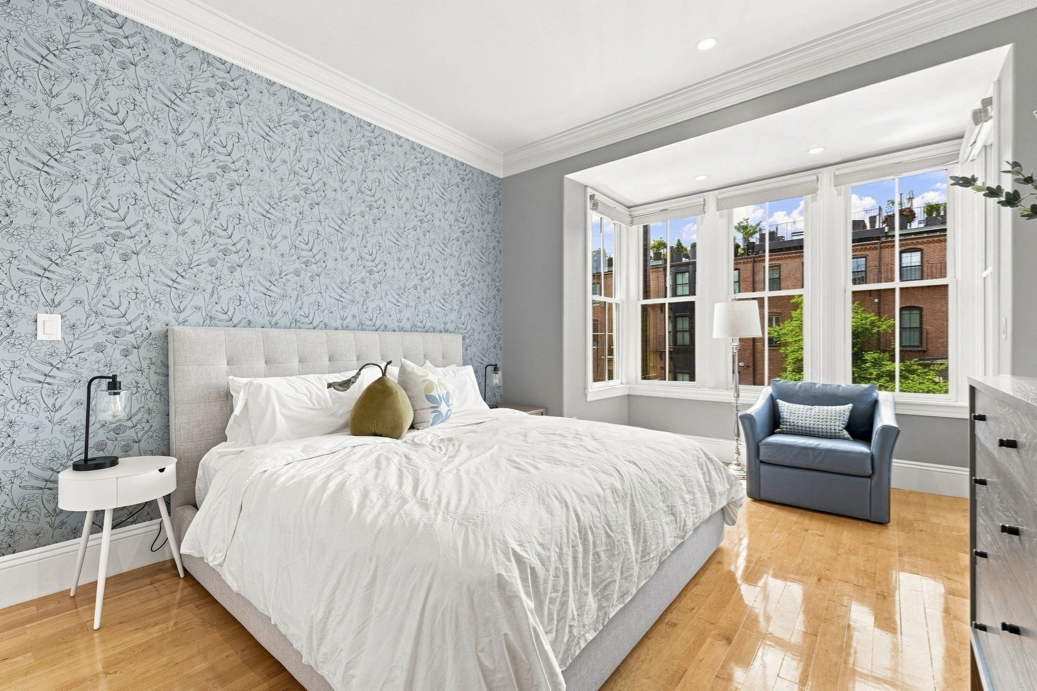 44 Rutland Sq # 2 Property Photo 8