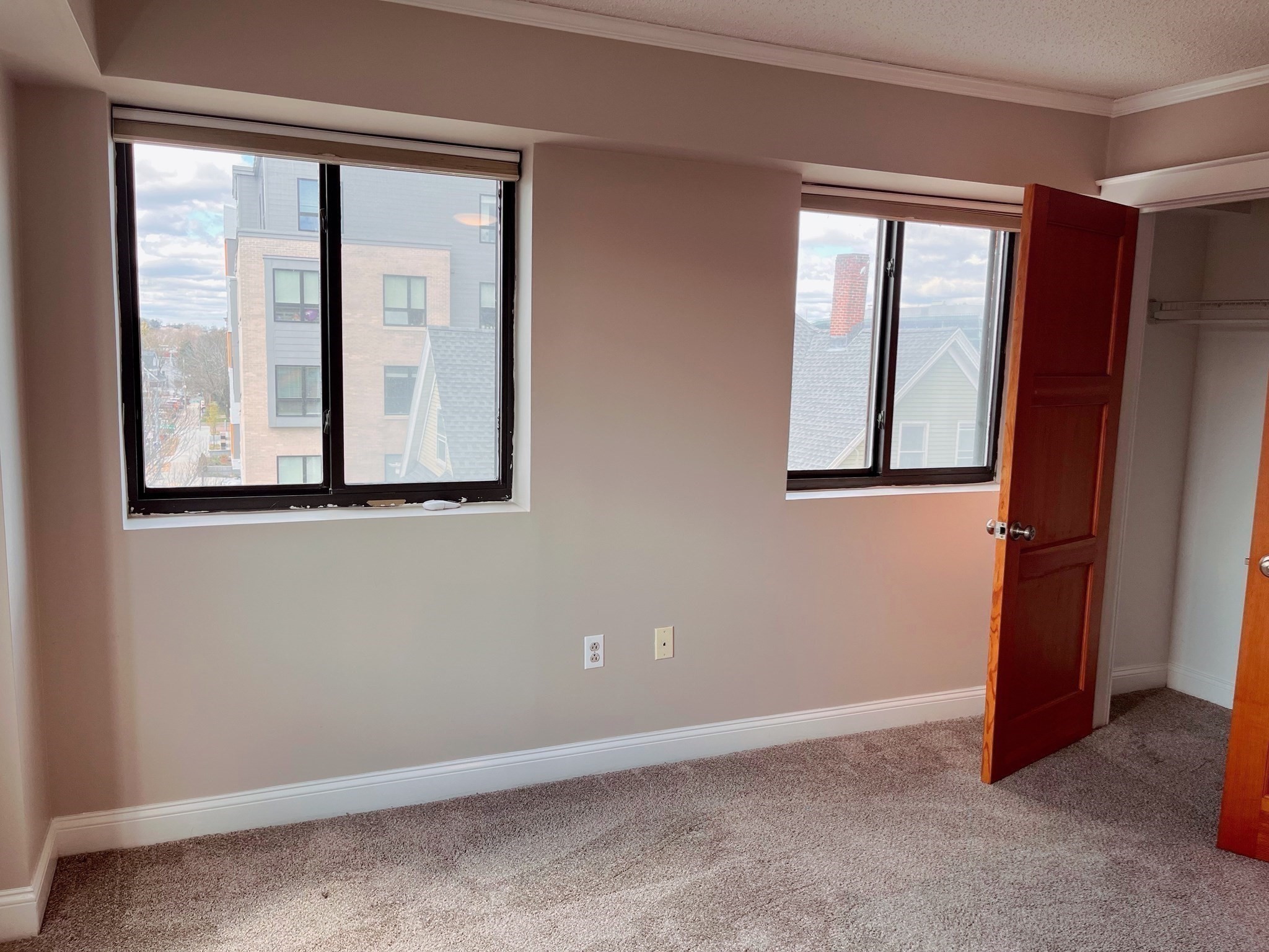 15 N Beacon St # 417 Property Photo 8