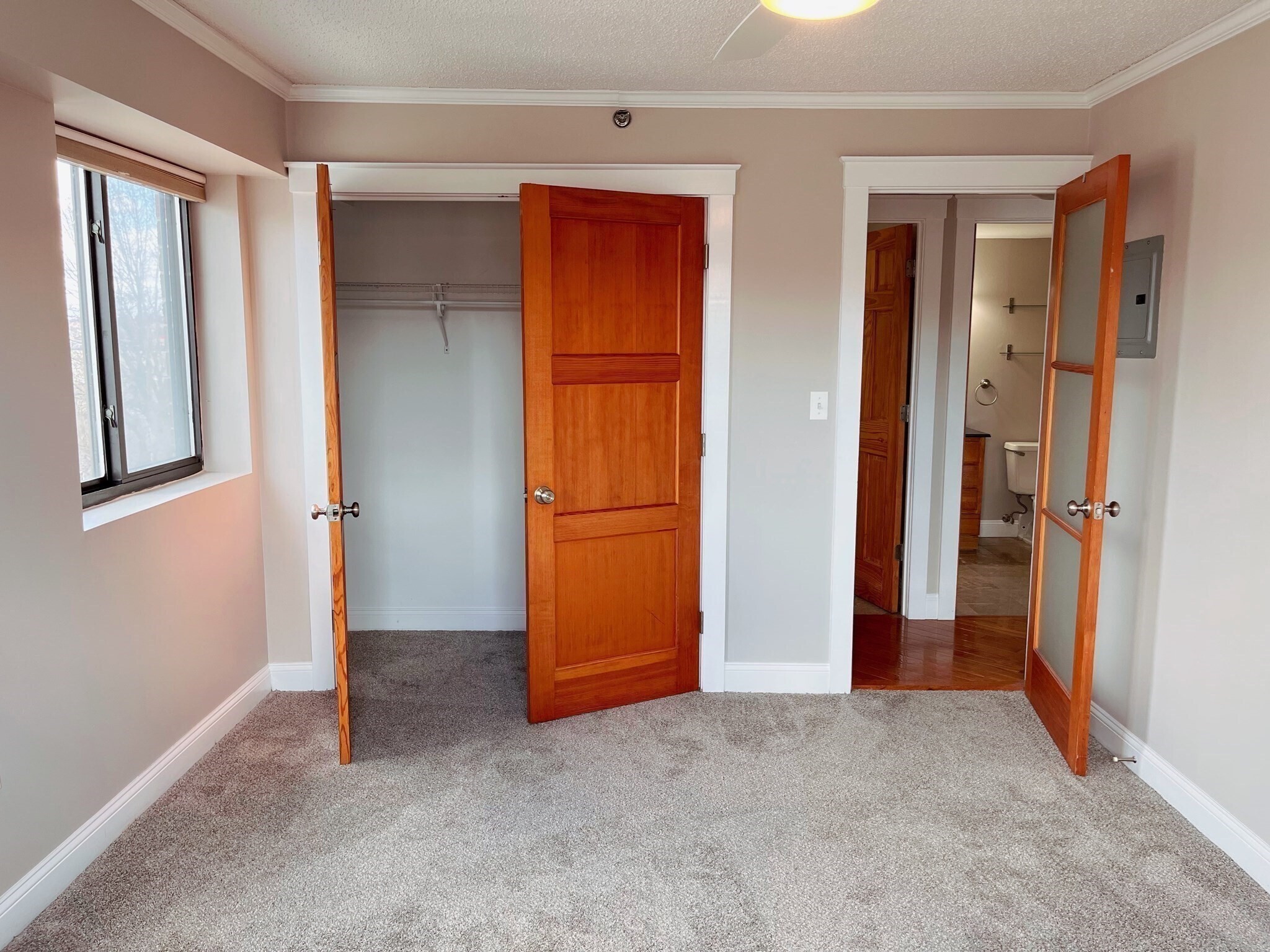 15 N Beacon St # 417 Property Photo 10