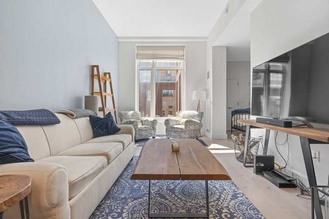 100 Lovejoy # Q Property Photo 1