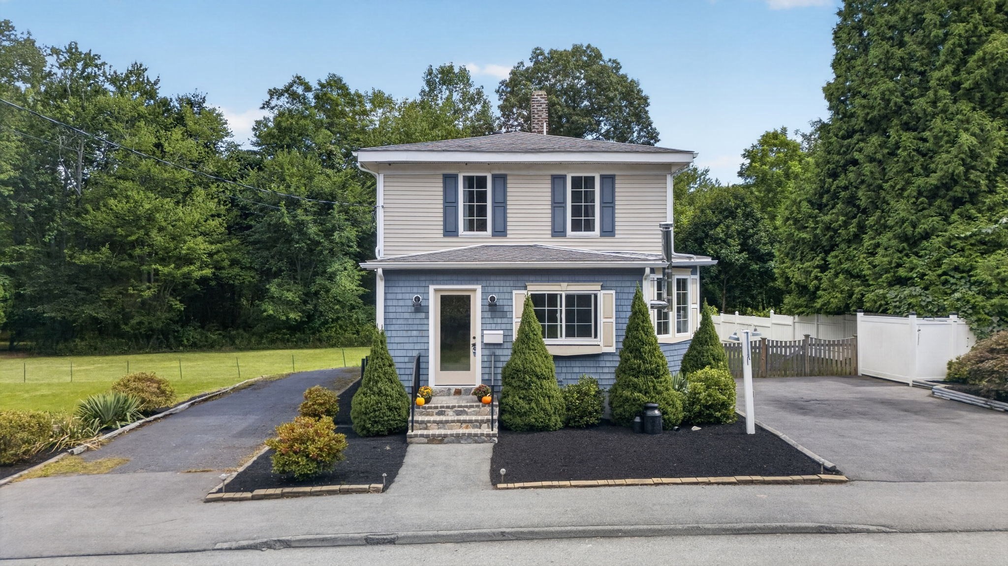 48 Anawan St Property Photo 1