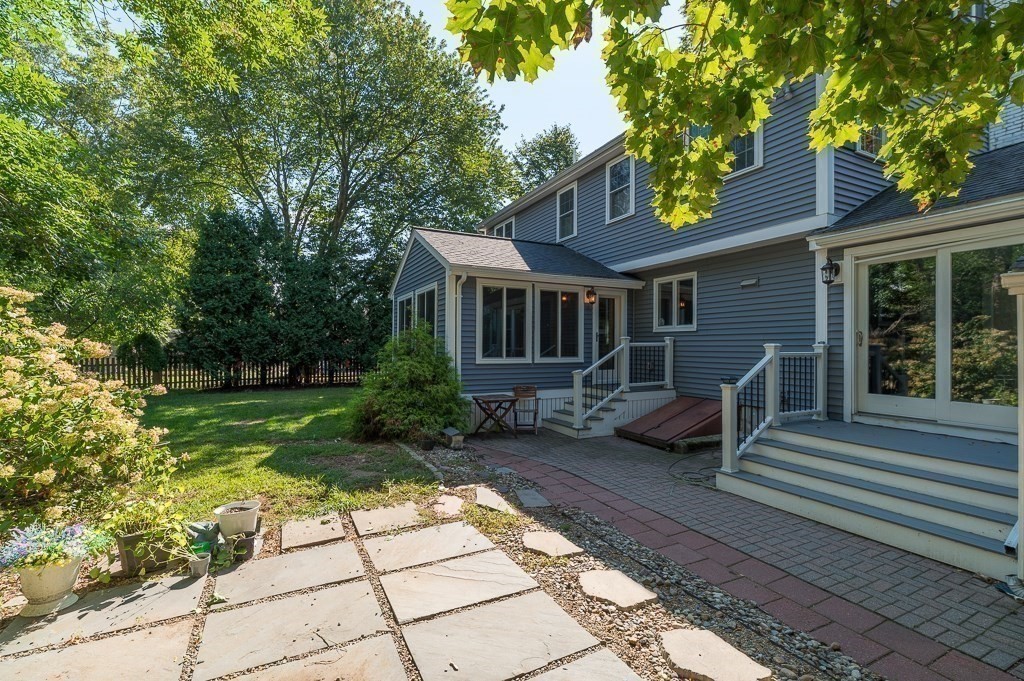 10 Donegal Circle Property Photo 3