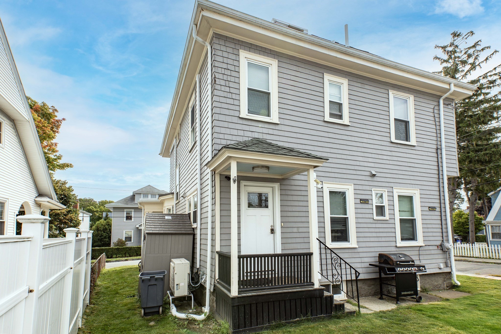 38 Davis St Property Photo 3