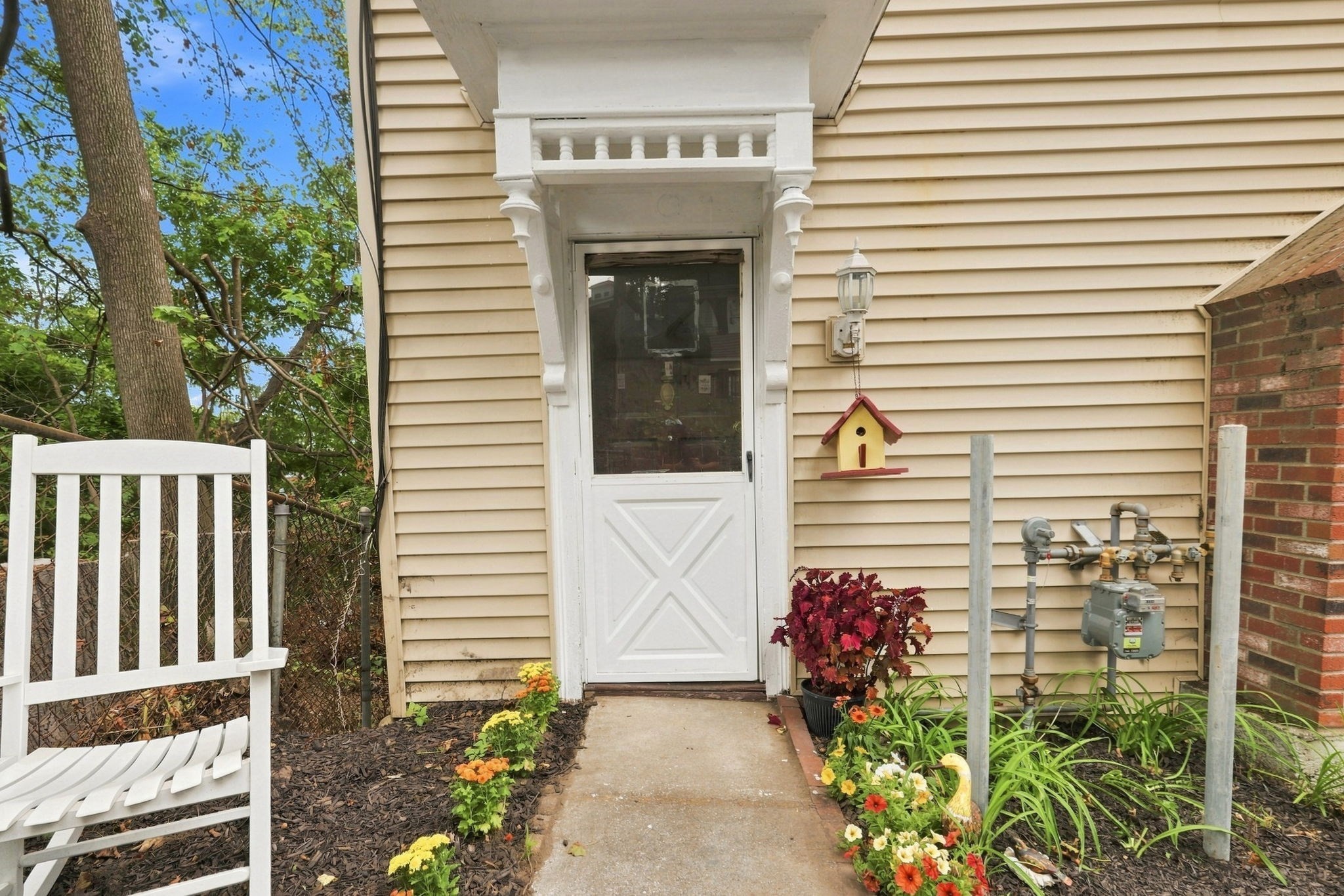 126 Payson St Property Photo 3