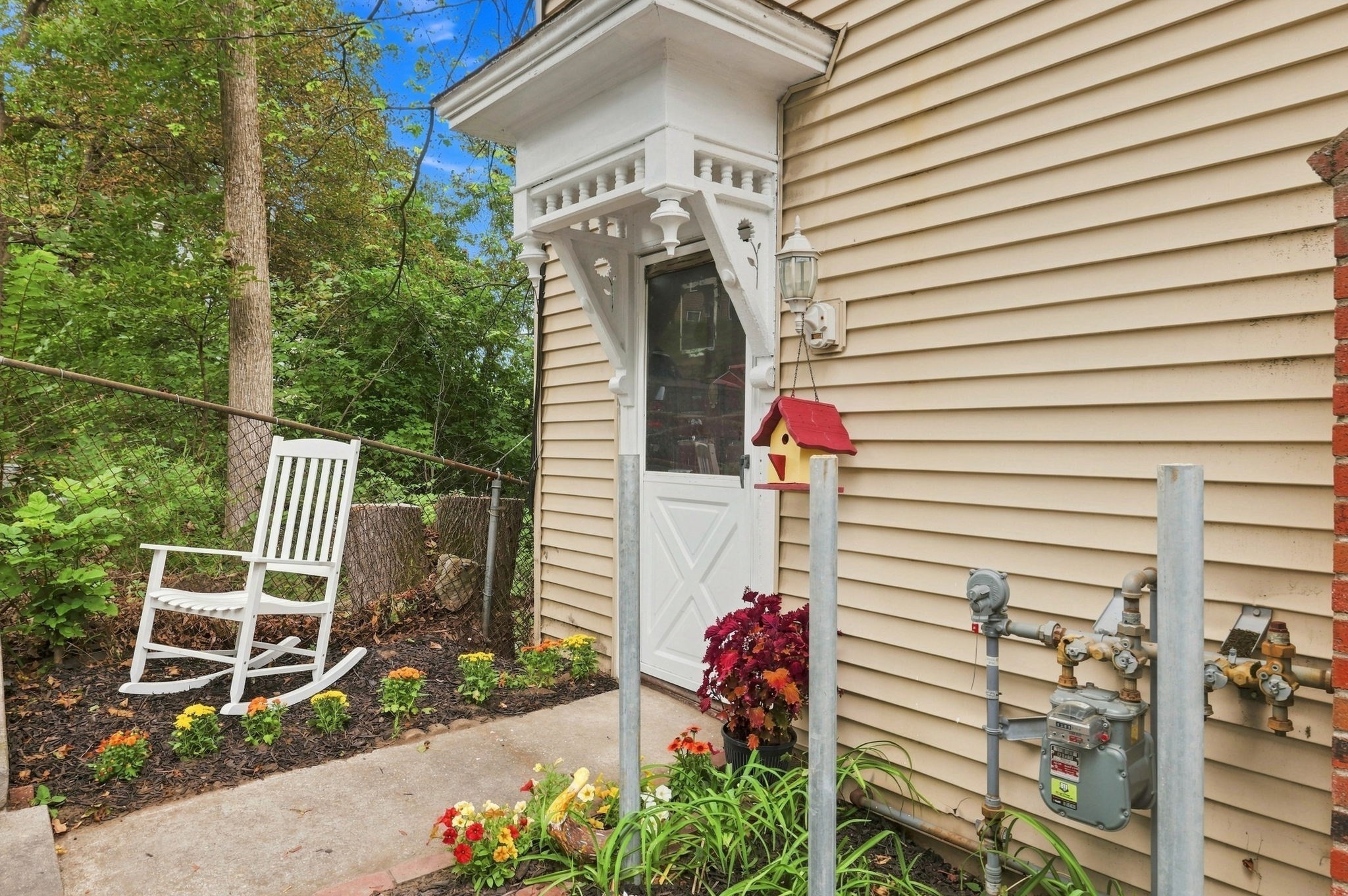 126 Payson St Property Photo 4