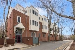 218 Thorndike St # 208b Property Photo 1
