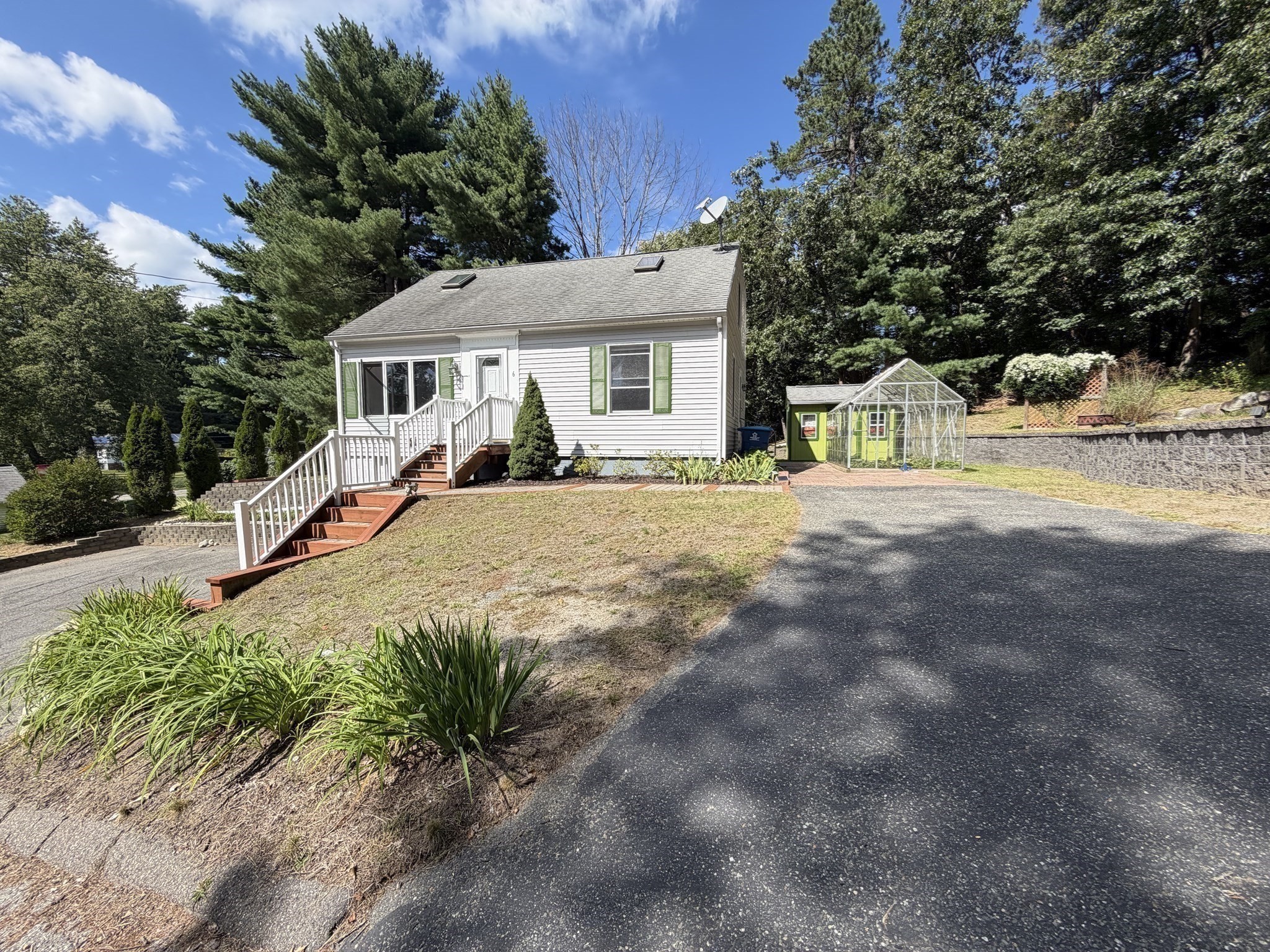 6 North Lane Property Photo 27