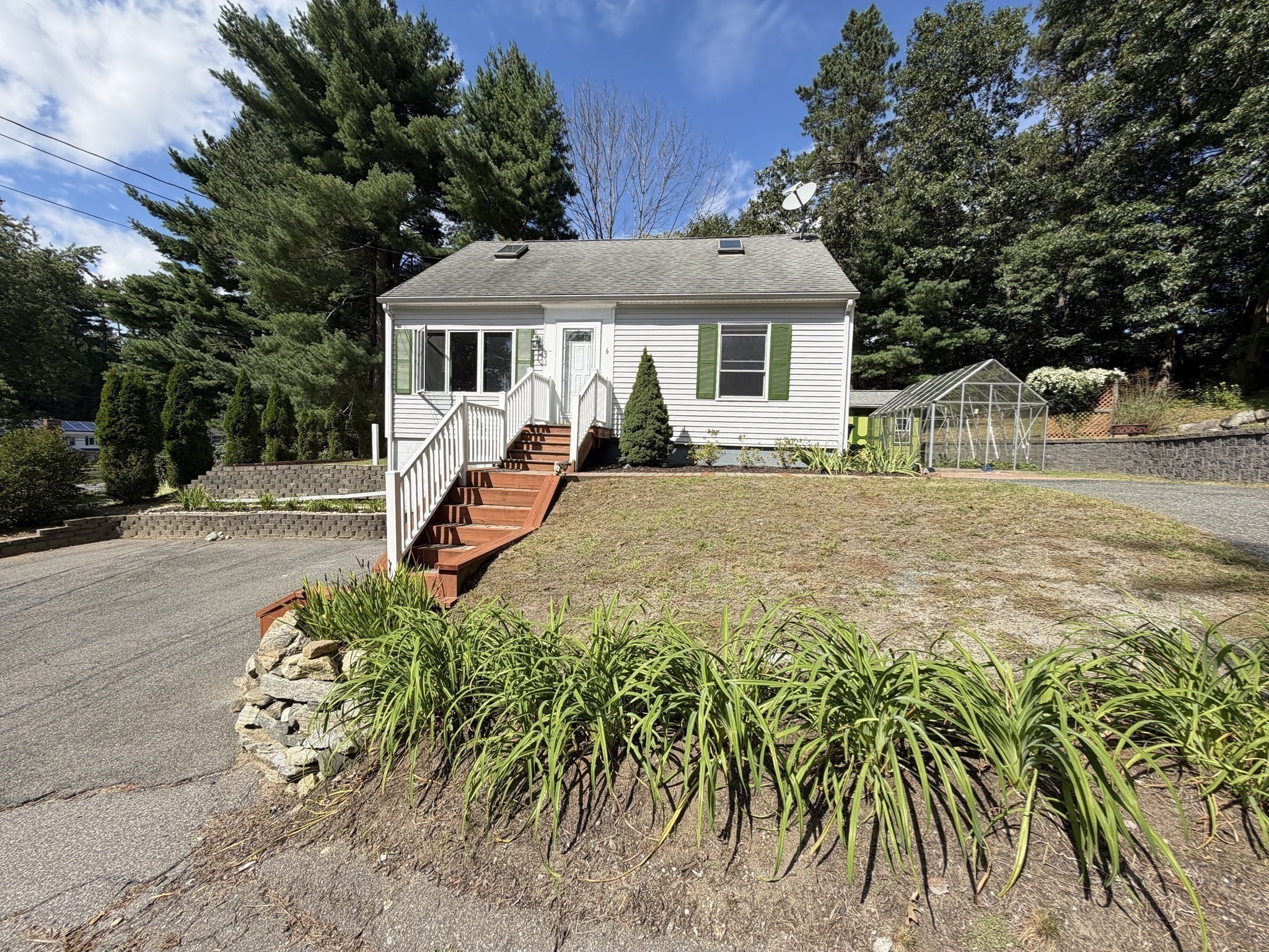 6 North Lane Property Photo 32