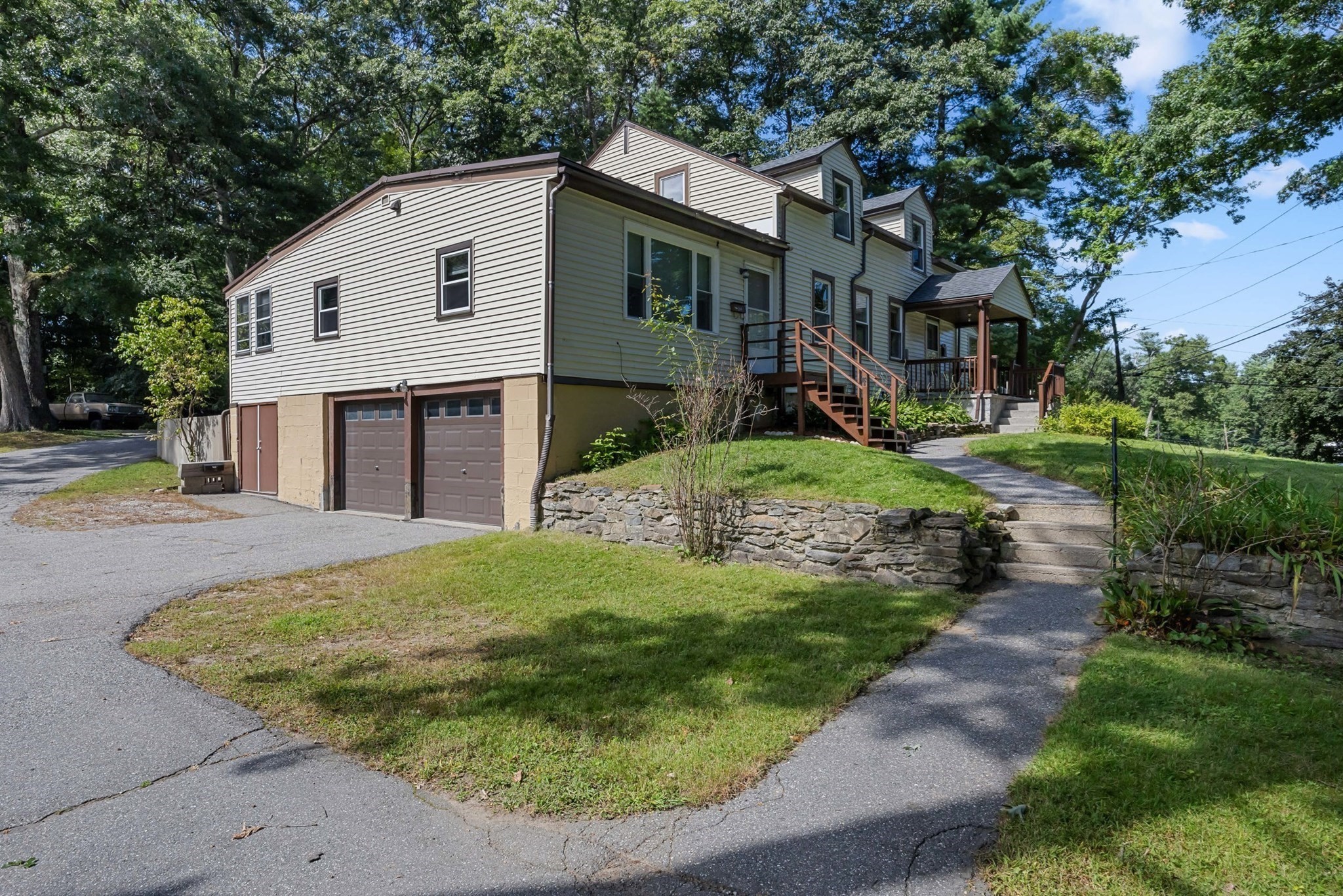 18 Old Dudley Rd Property Photo 3