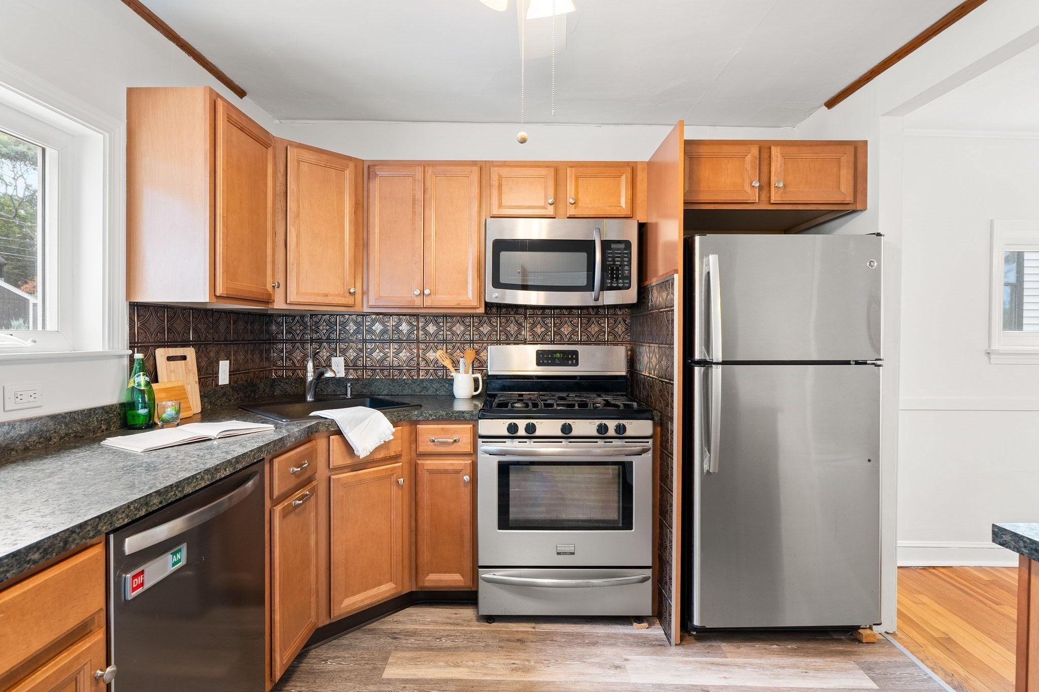 94 Hibbert St Property Photo 14
