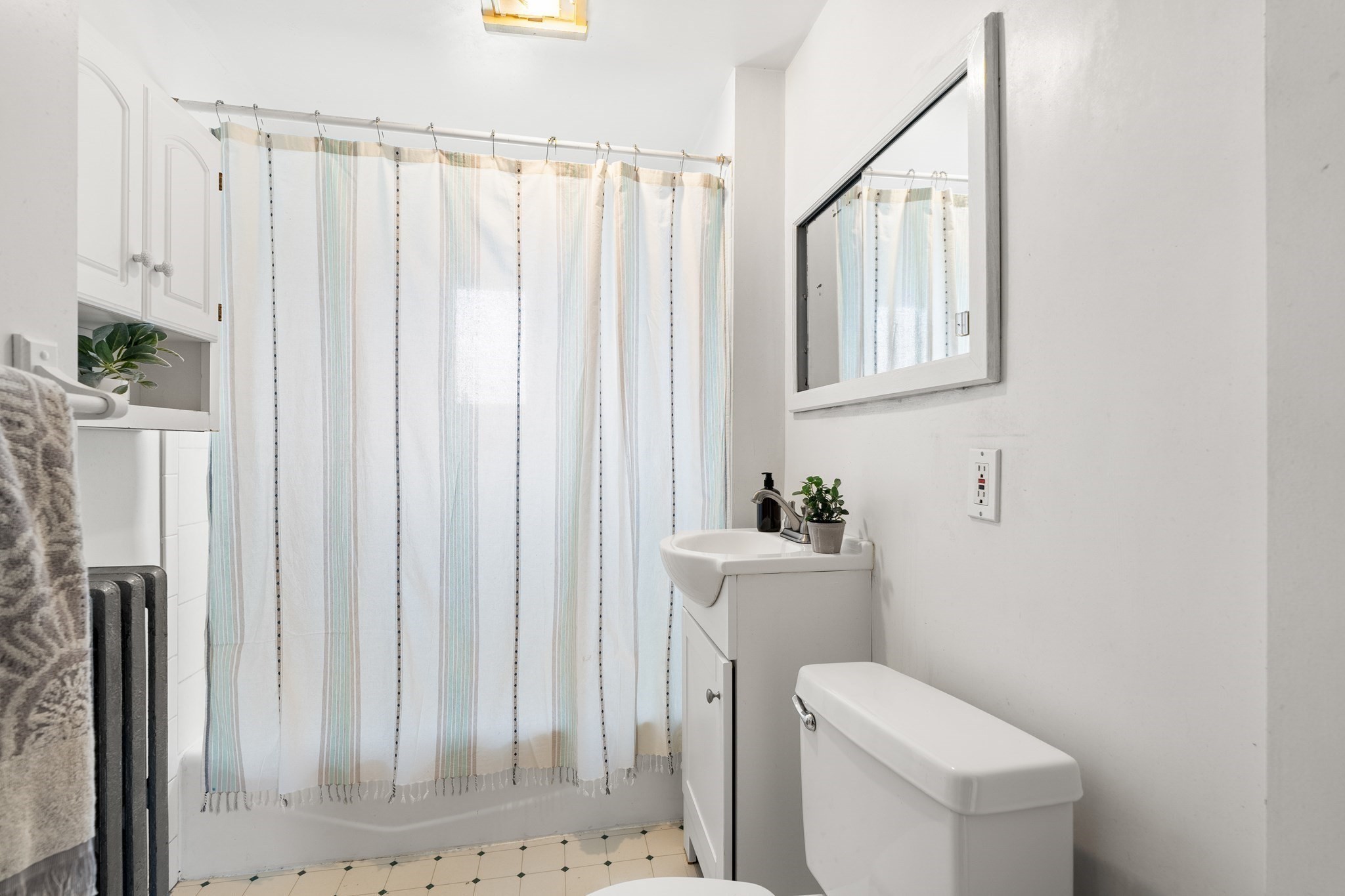 94 Hibbert St Property Photo 29