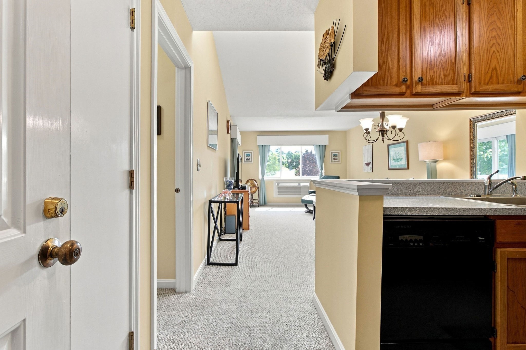 62 Fletcher Ln # A Property Photo 3