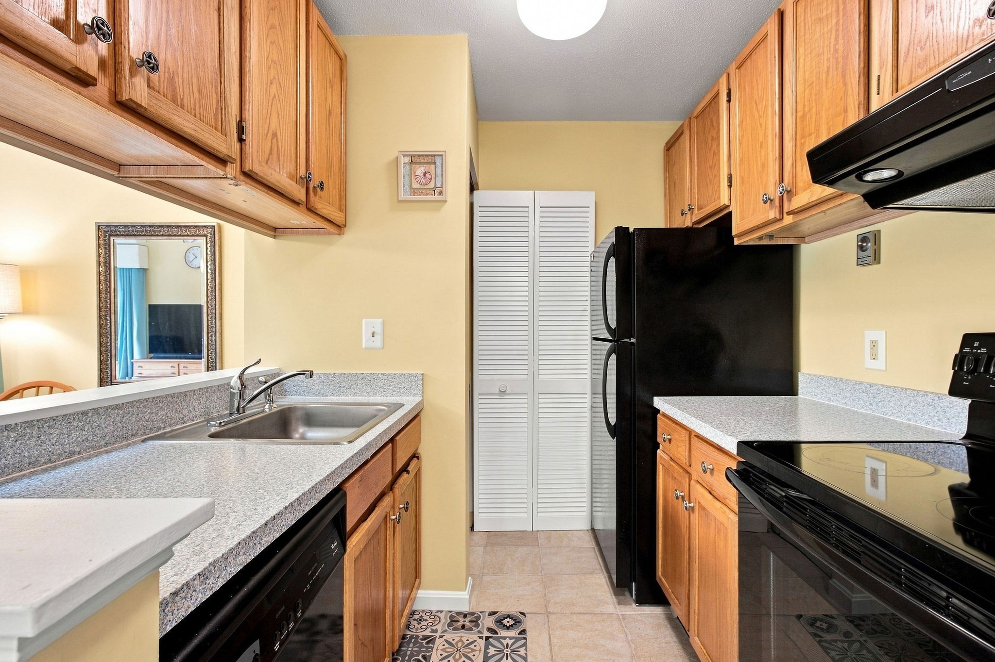 62 Fletcher Ln # A Property Photo 5