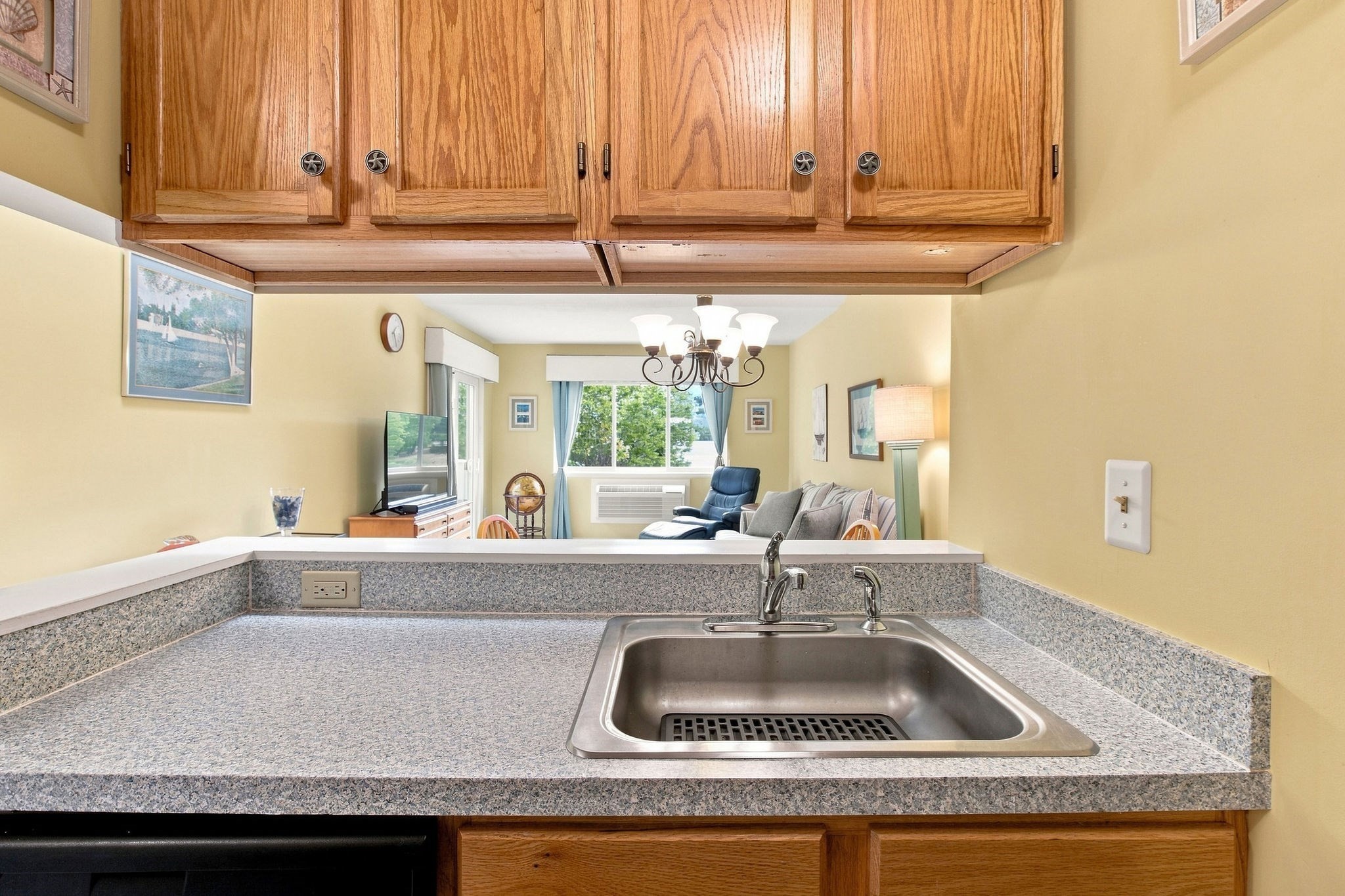 62 Fletcher Ln # A Property Photo 9