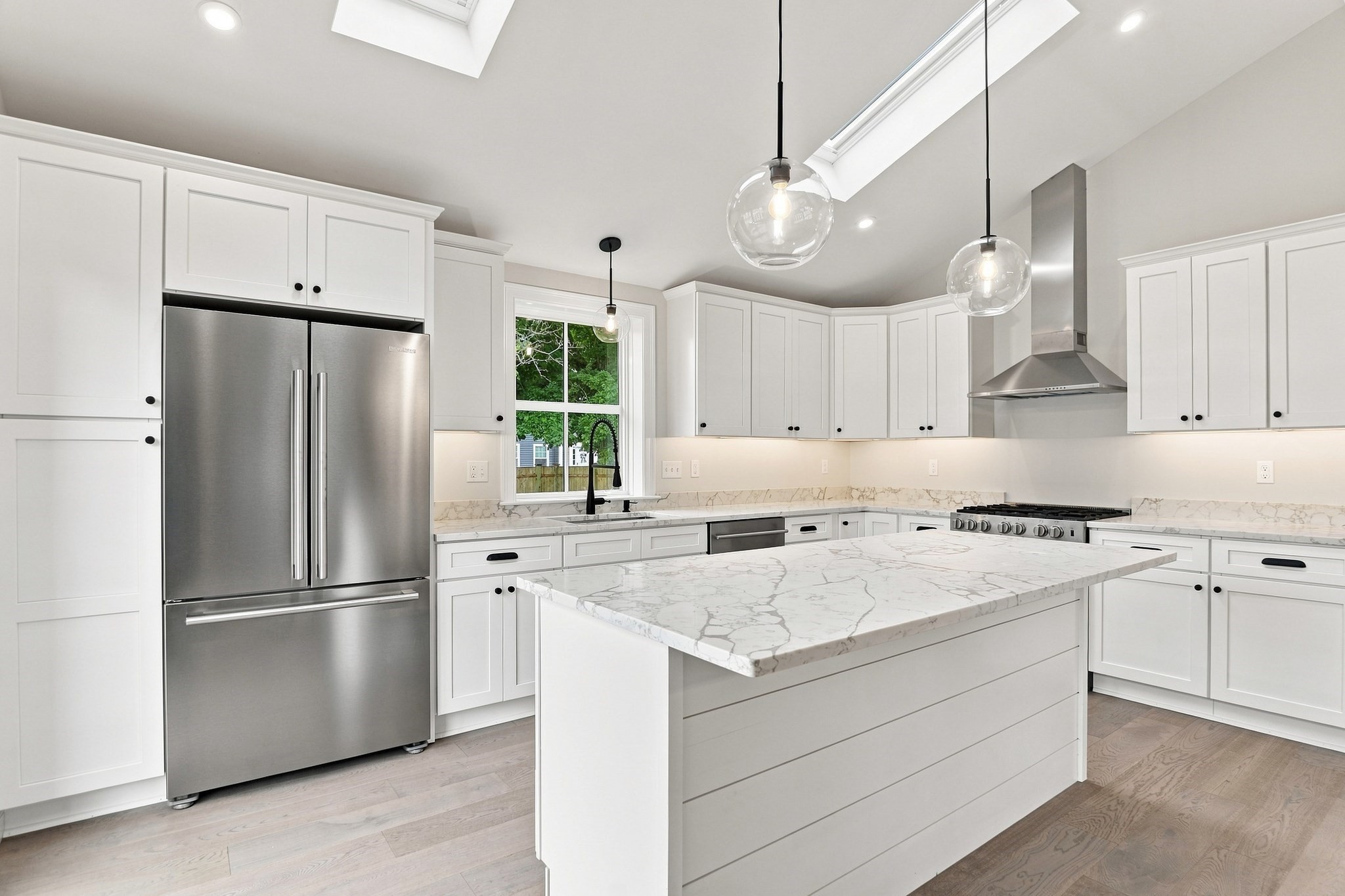14 Maple Property Photo 3