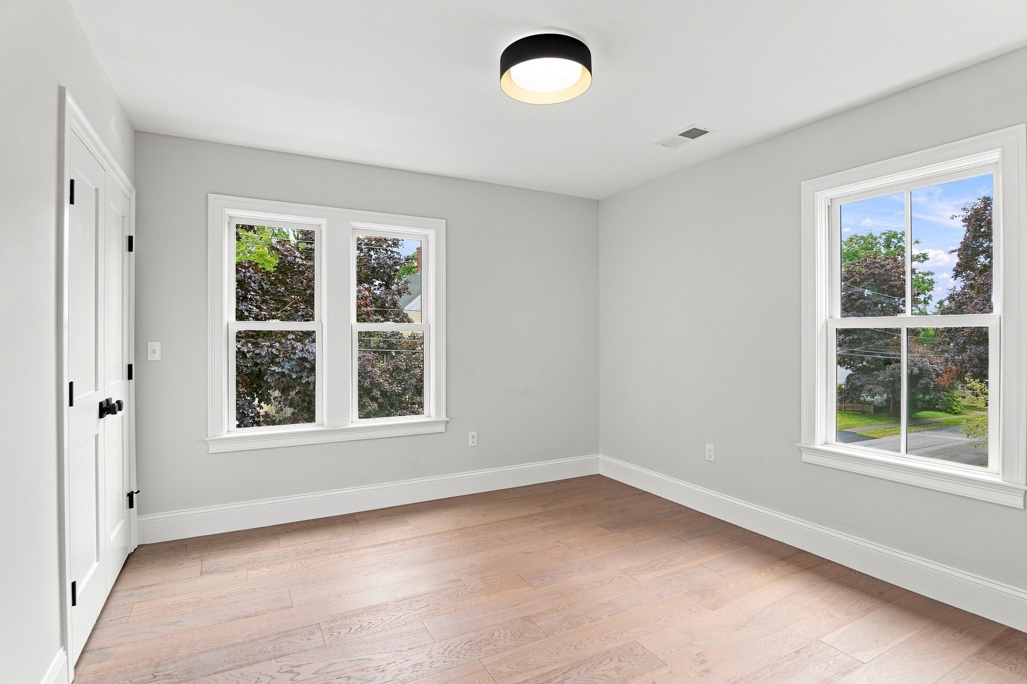 14 Maple Property Photo 27