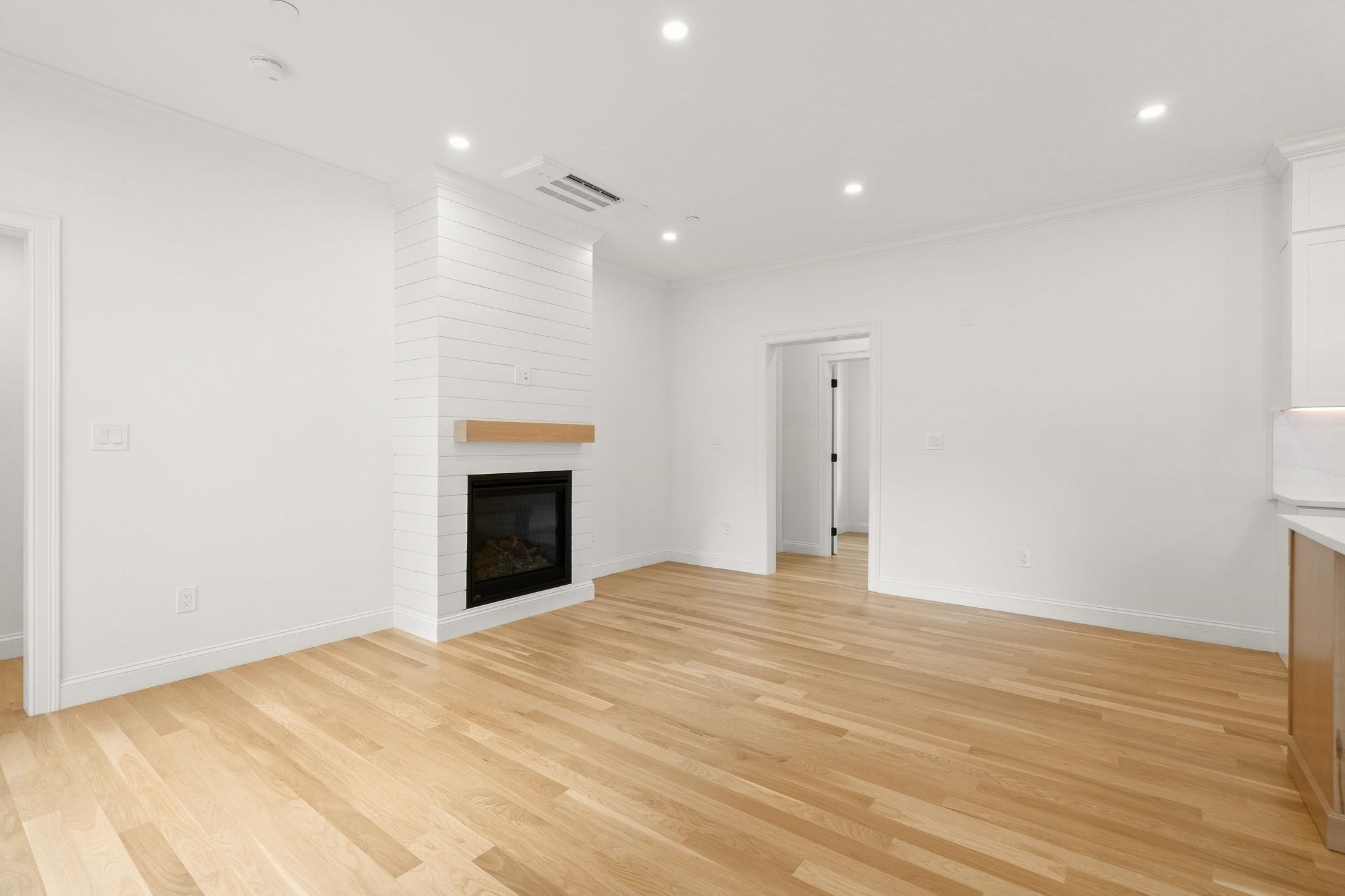 27 Shepard St # 3 Property Photo 6