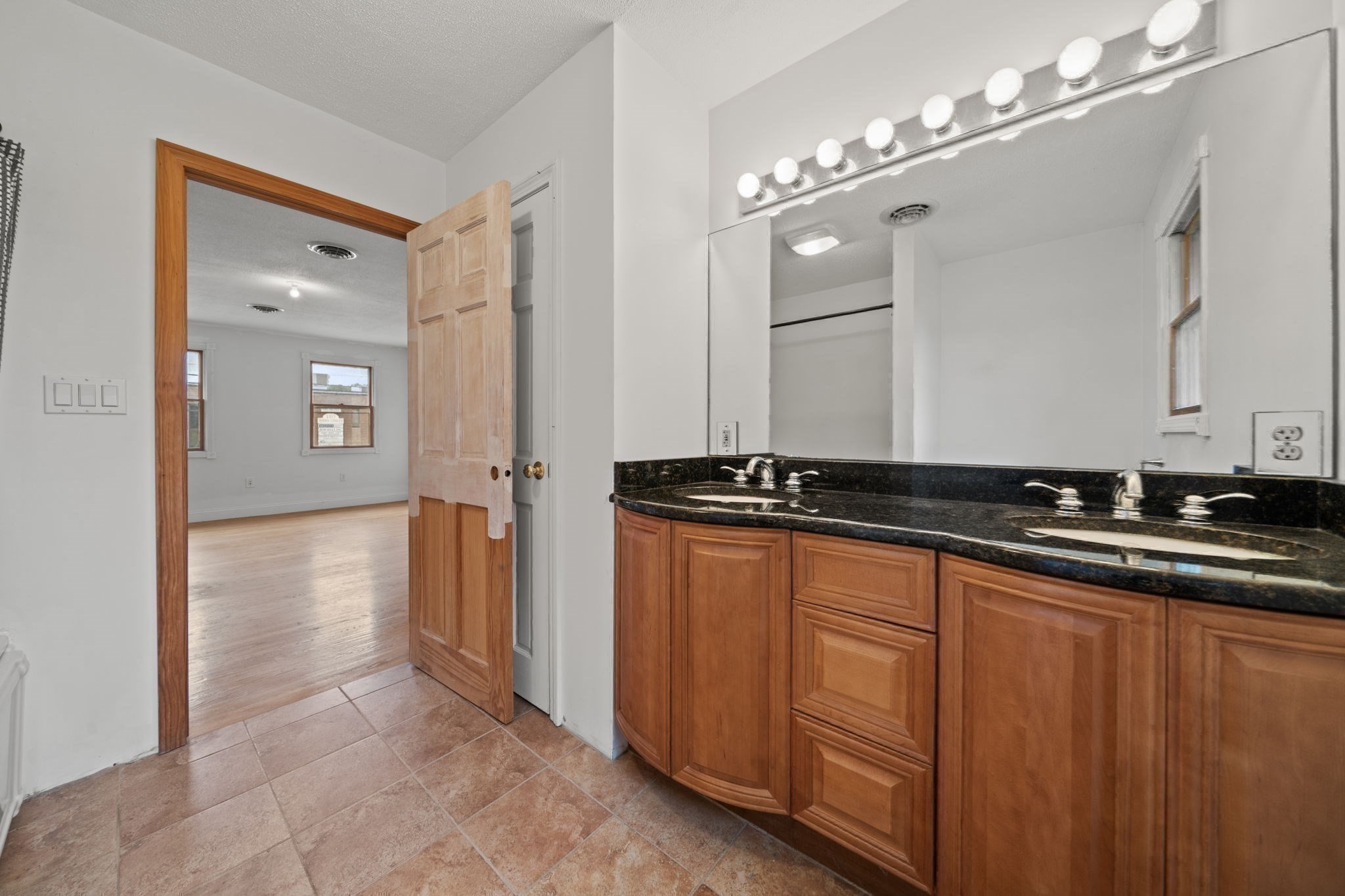 119 Winn Street Property Photo 29