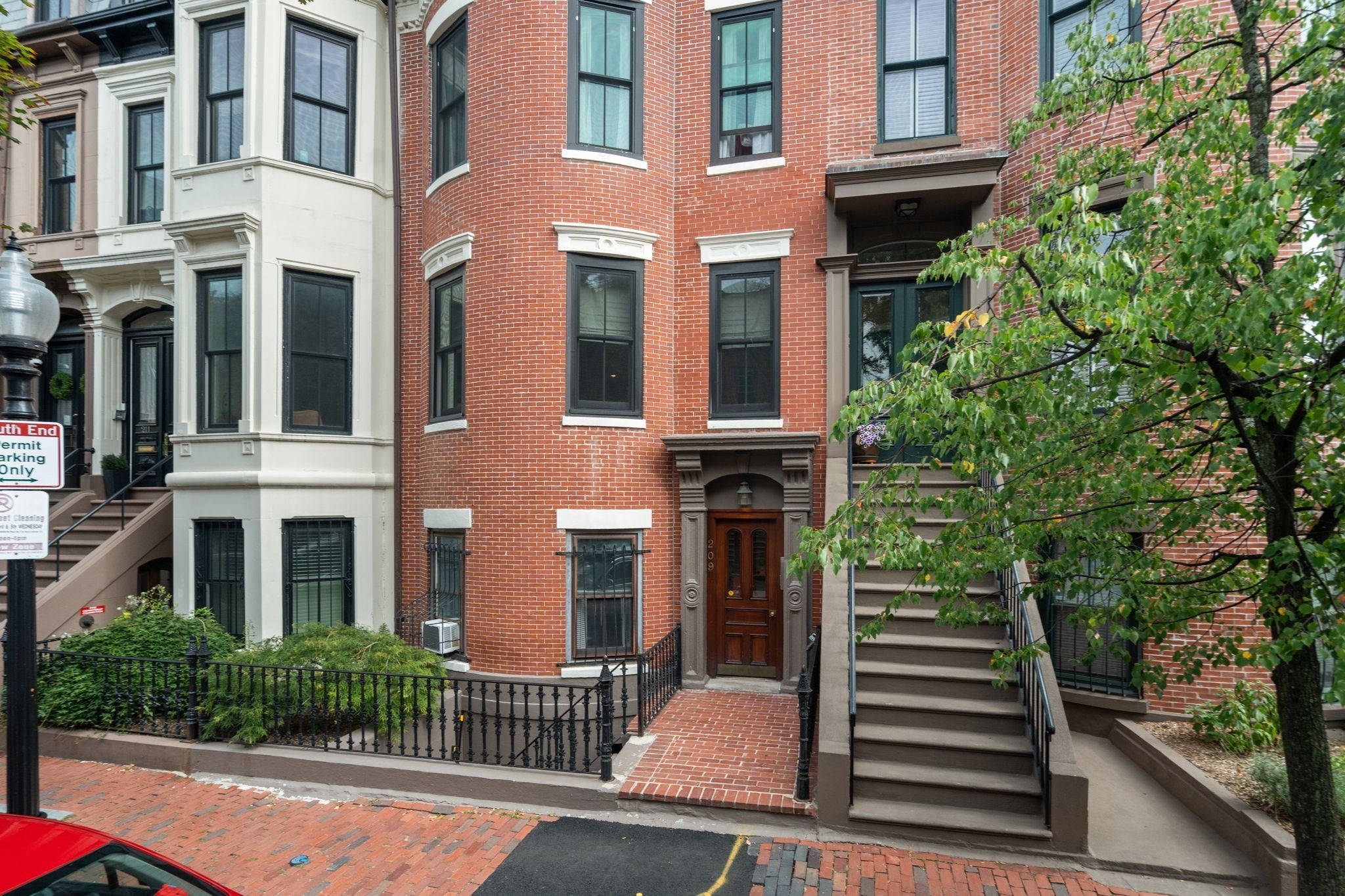 209 W Canton St # 3 Property Photo 1