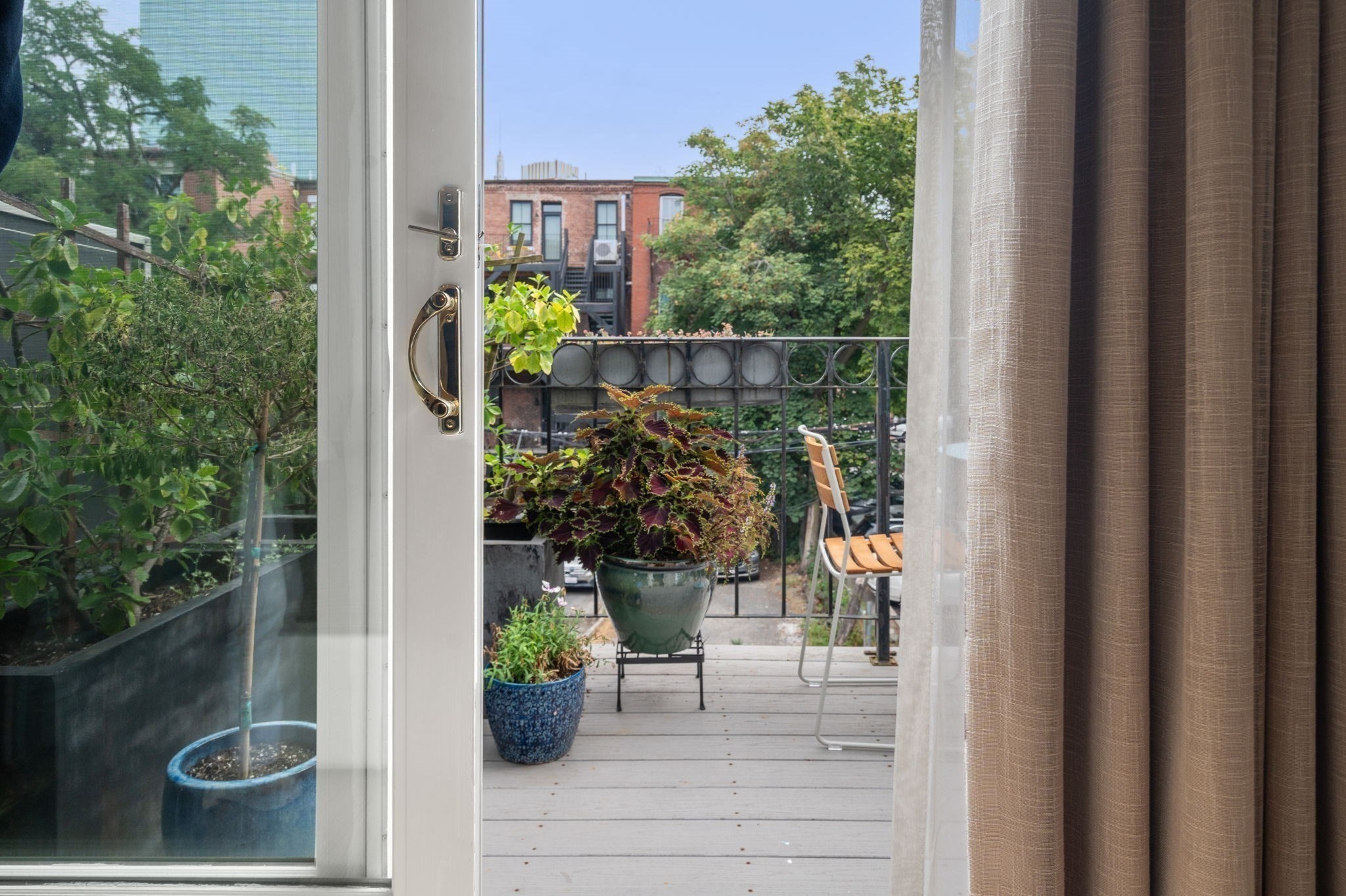 209 W Canton St # 3 Property Photo 12