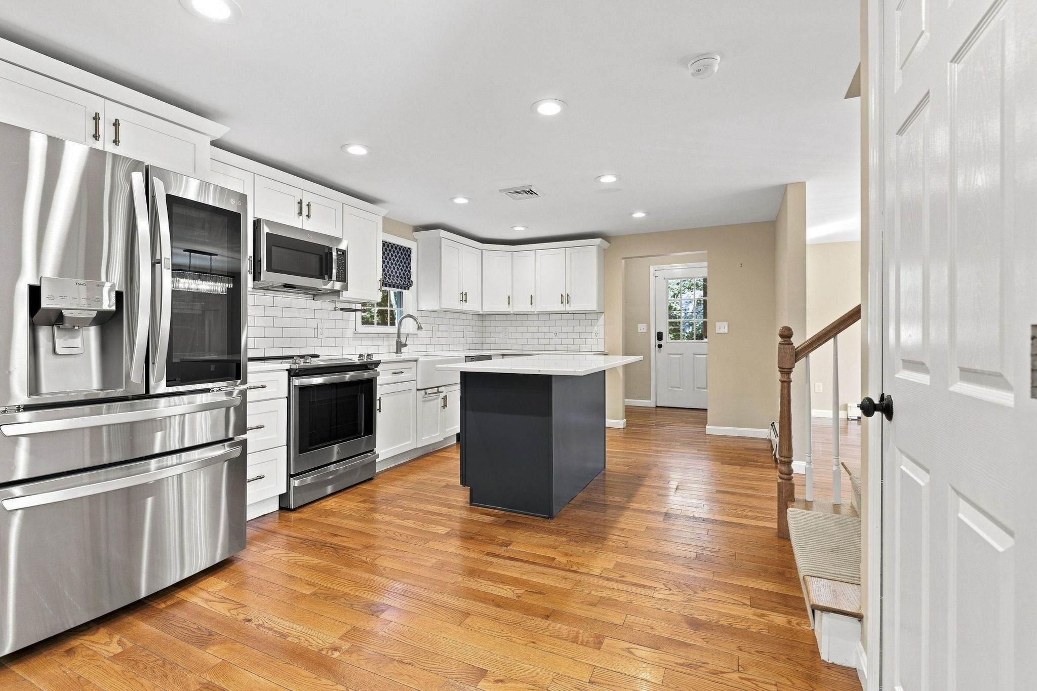 77 Bardin St Property Photo 2