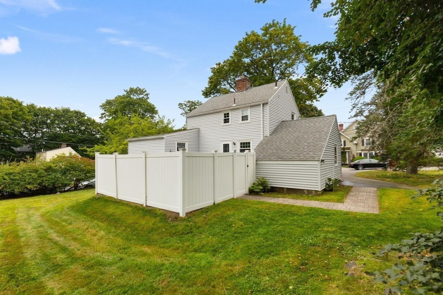 159 Howard Street Property Photo 4