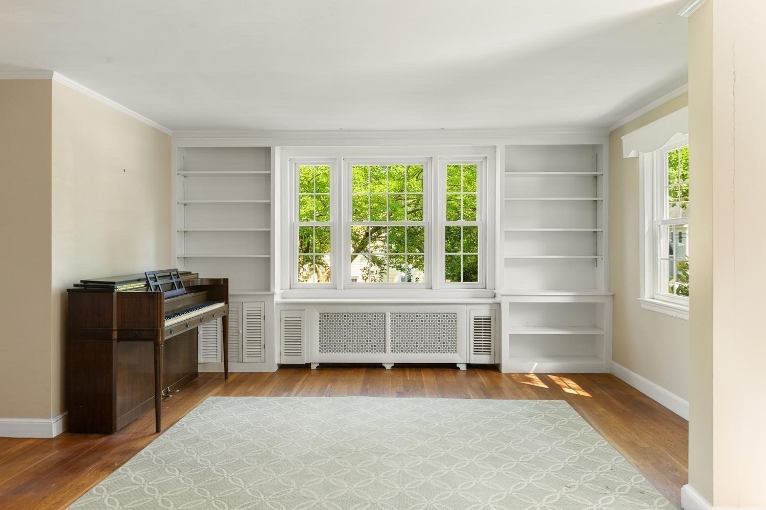 159 Howard Street Property Photo 8