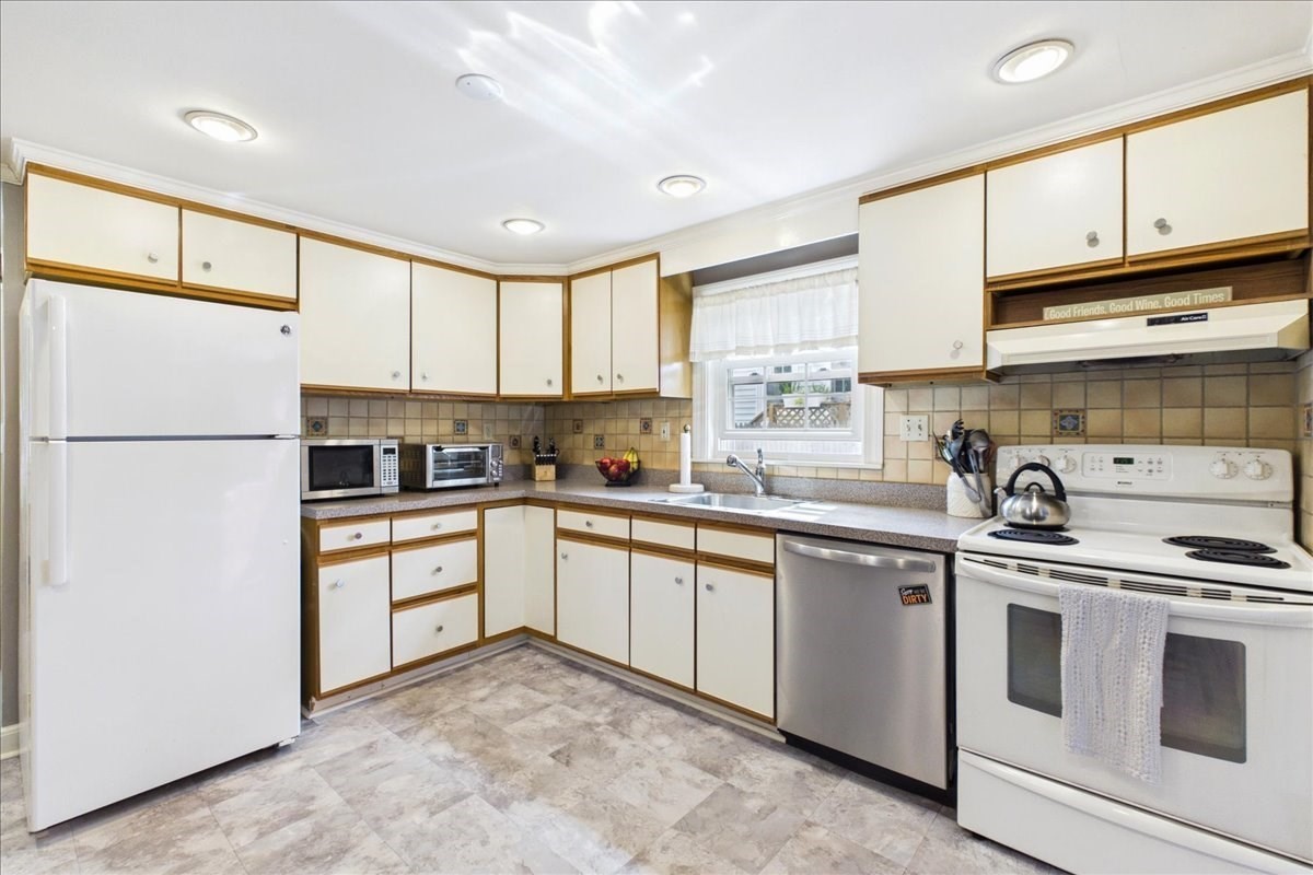 65 Turner Street Property Photo 13