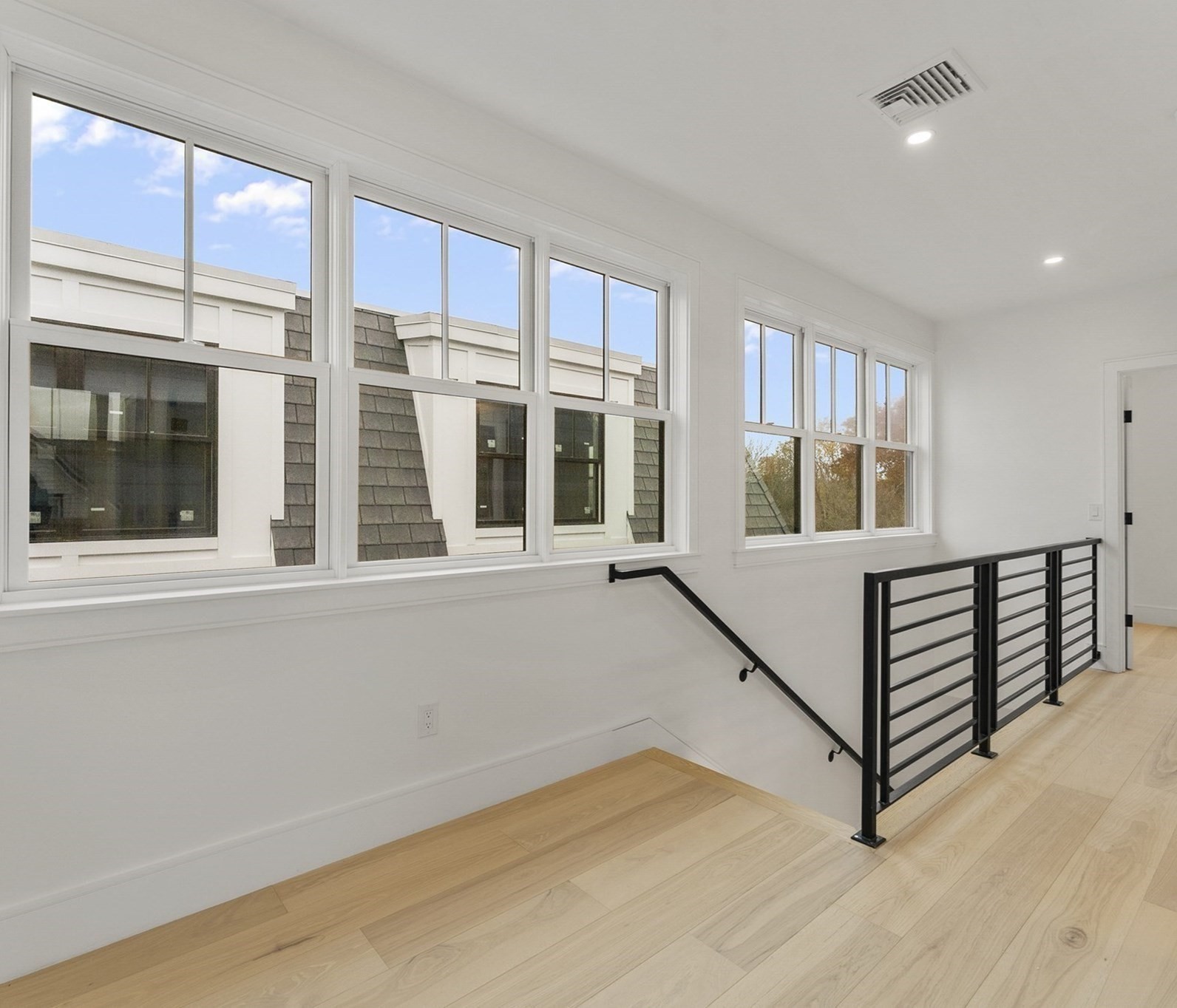 327 Alewife Brook Pkwy # B Property Photo 18
