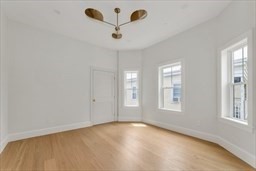 3915 Washington Street # 2 Property Photo 8