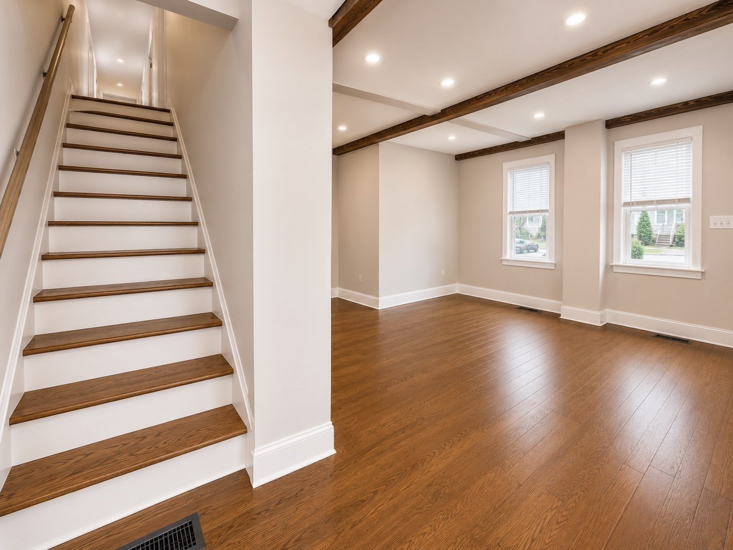 16 Hazelnut Pl # 16 Property Photo 2