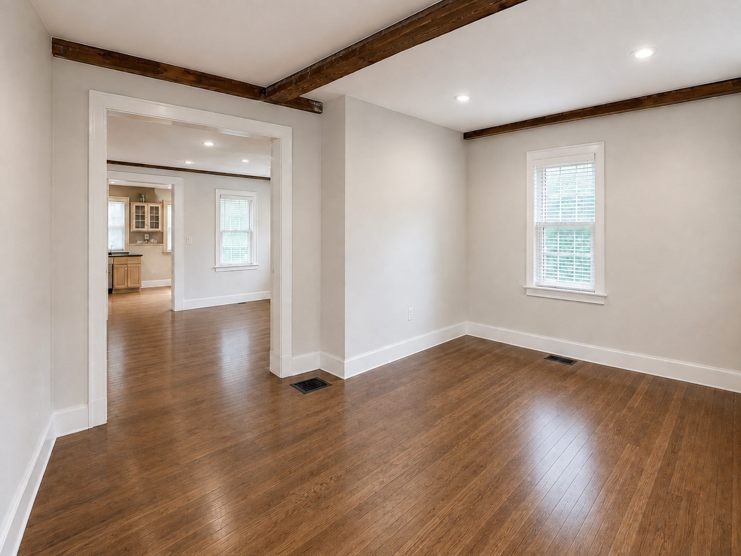 16 Hazelnut Pl # 16 Property Photo 3