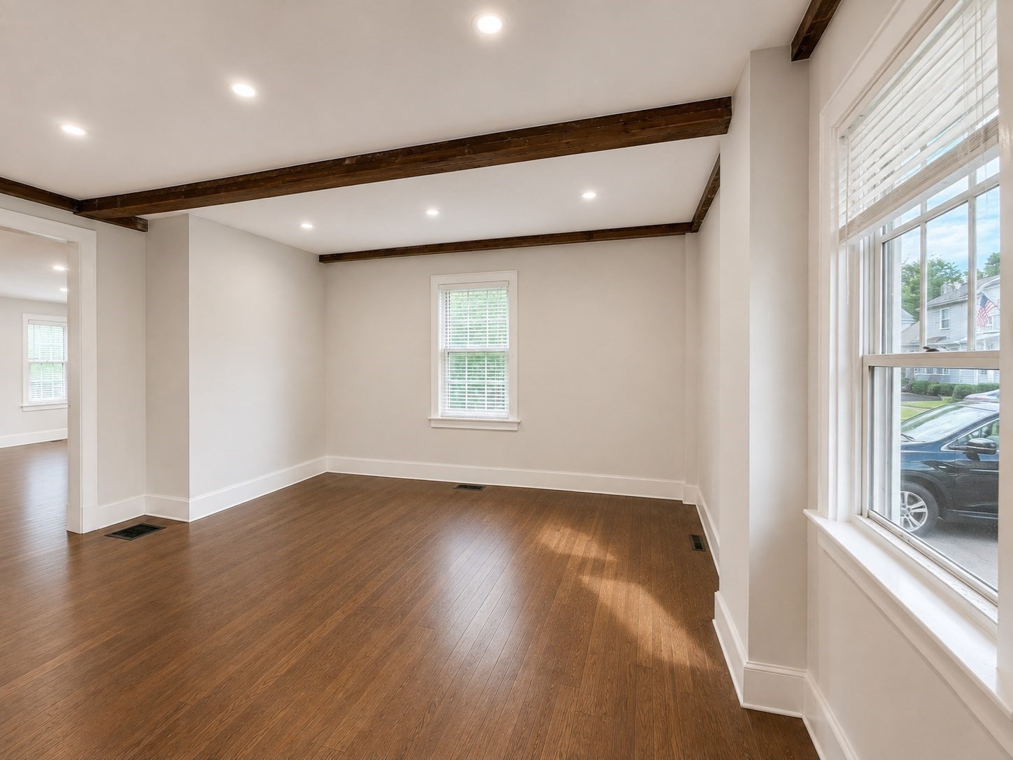 16 Hazelnut Pl # 16 Property Photo 4