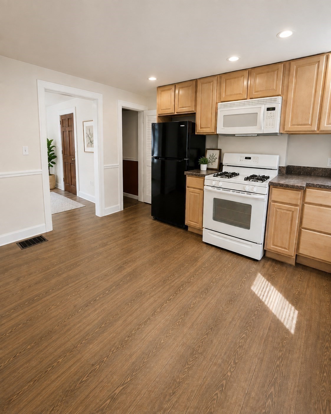 16 Hazelnut Pl # 16 Property Photo 7