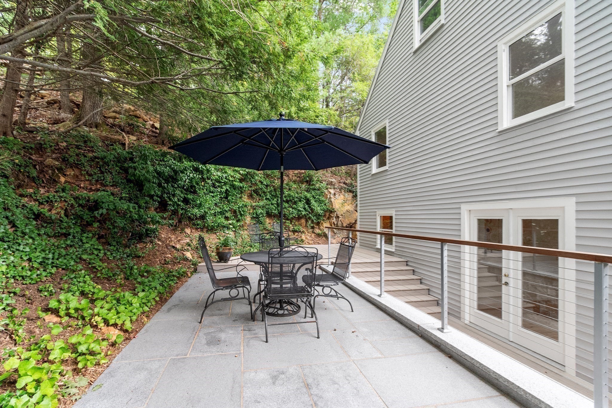95 Pine St # A Property Photo 3