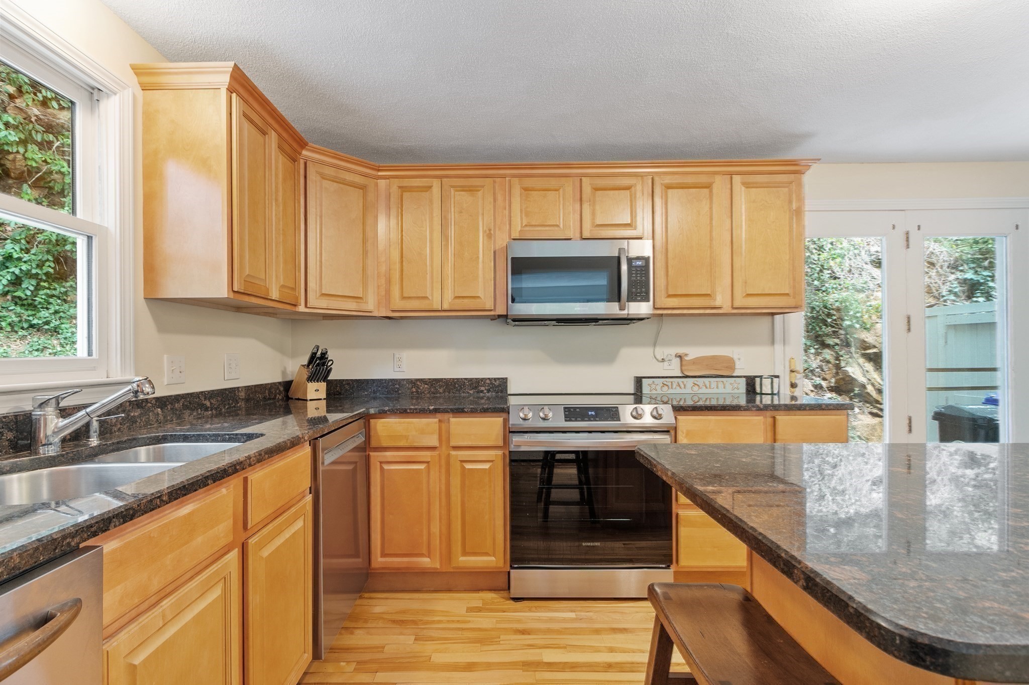 95 Pine St # A Property Photo 6
