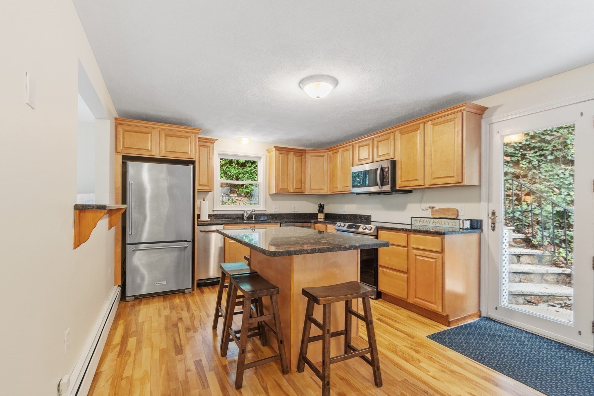 95 Pine St # A Property Photo 7
